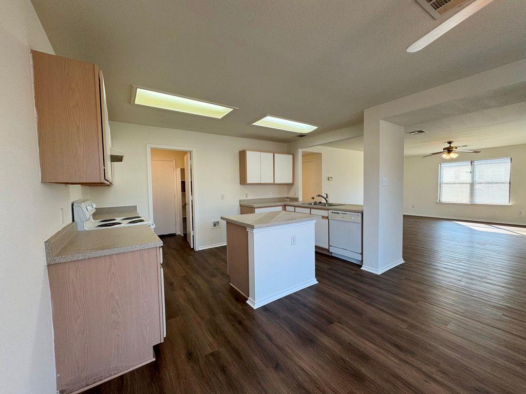 2013 Rim Rock Dr, Leander, TX 78641