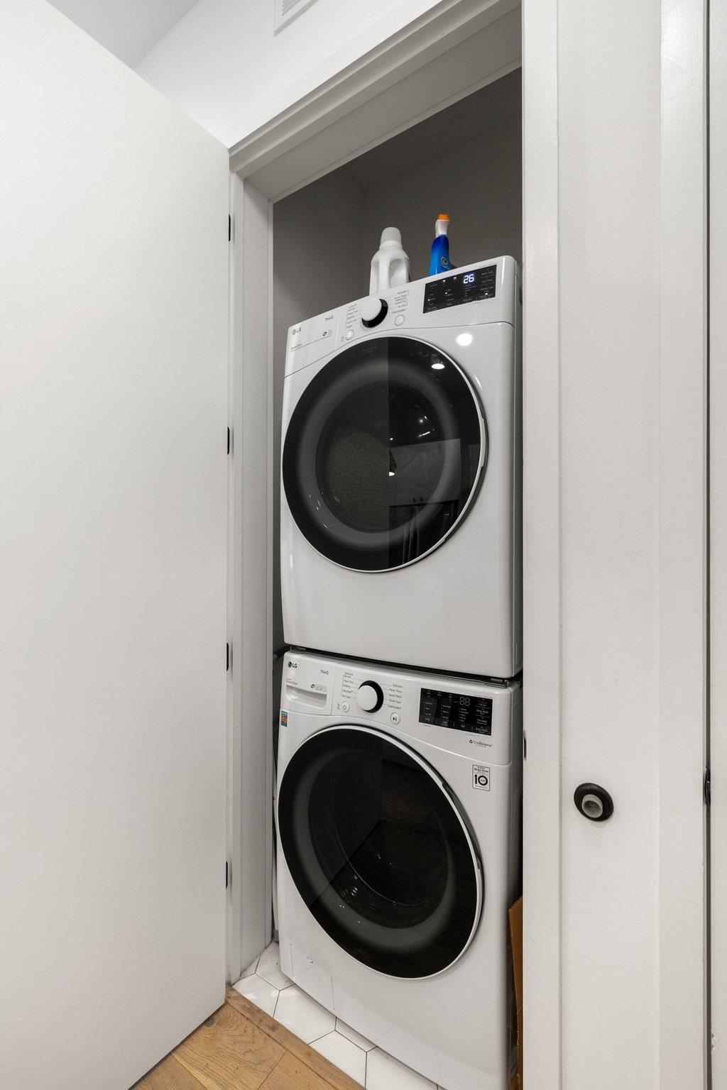 800 Embassy Dr # 413, Austin, TX 78702