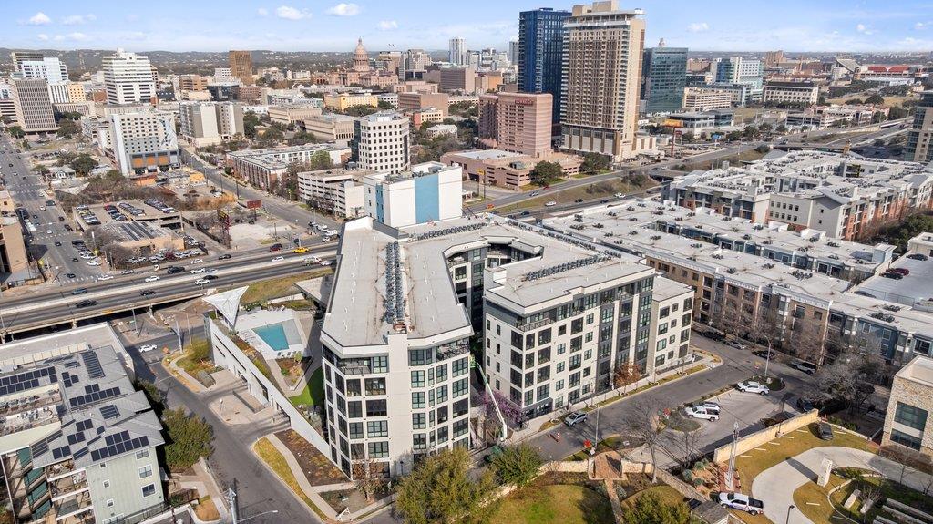 800 Embassy Dr # 413, Austin, TX 78702