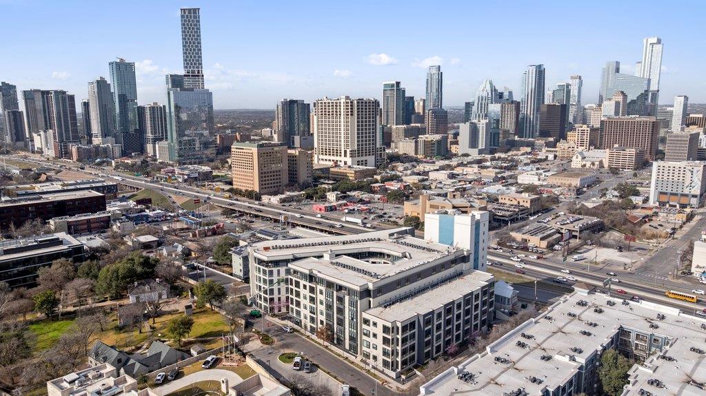 800 Embassy Dr # 413, Austin, TX 78702