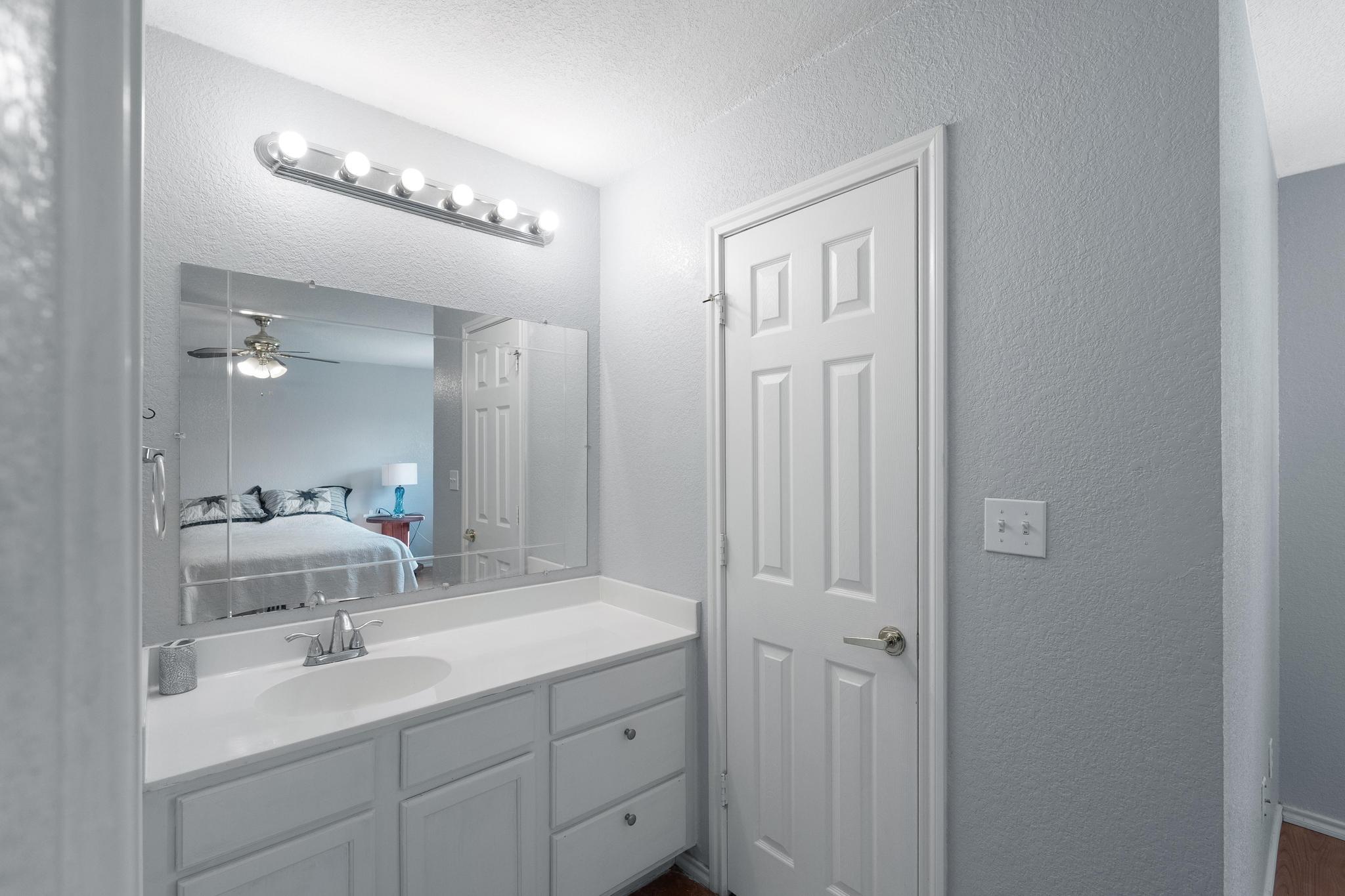 1309 Mallard Ln, Taylor, TX 76574