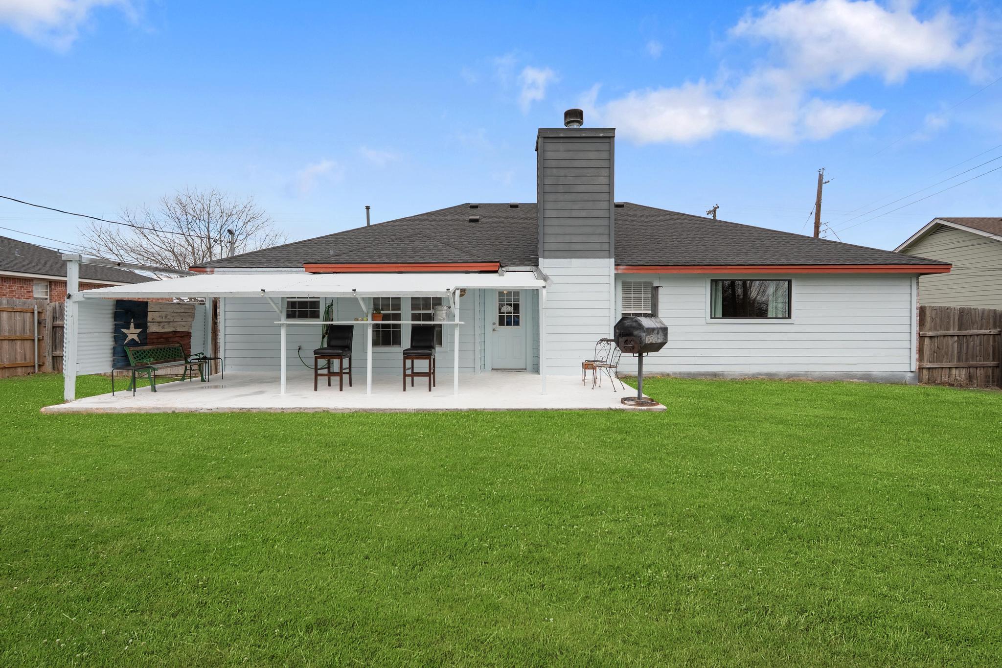 1309 Mallard Ln, Taylor, TX 76574