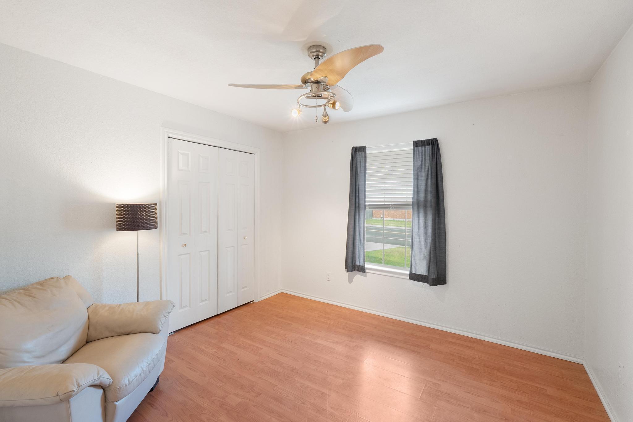 1309 Mallard Ln, Taylor, TX 76574