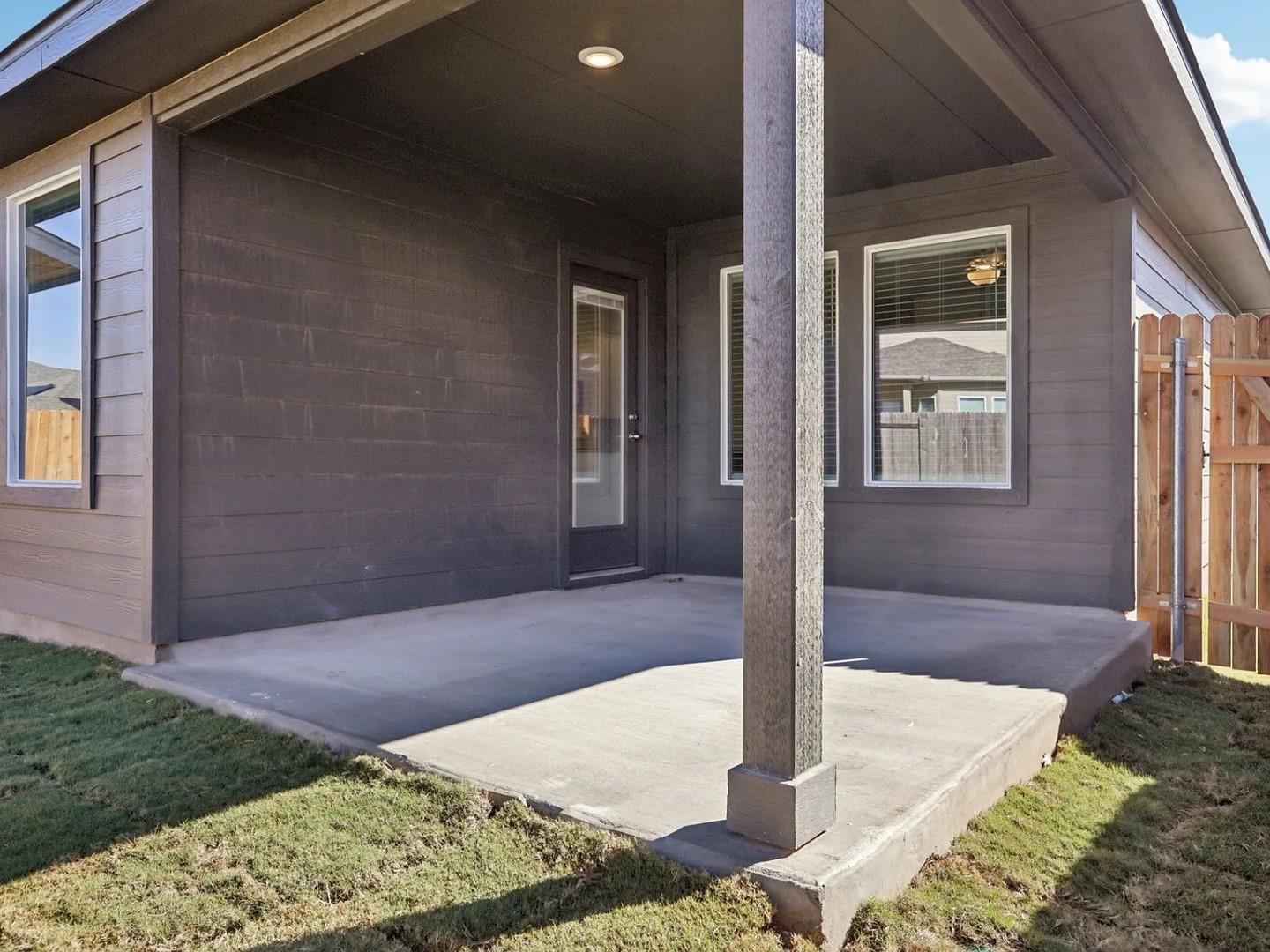 486 El Capitan Loop, Dripping Springs, TX 78620