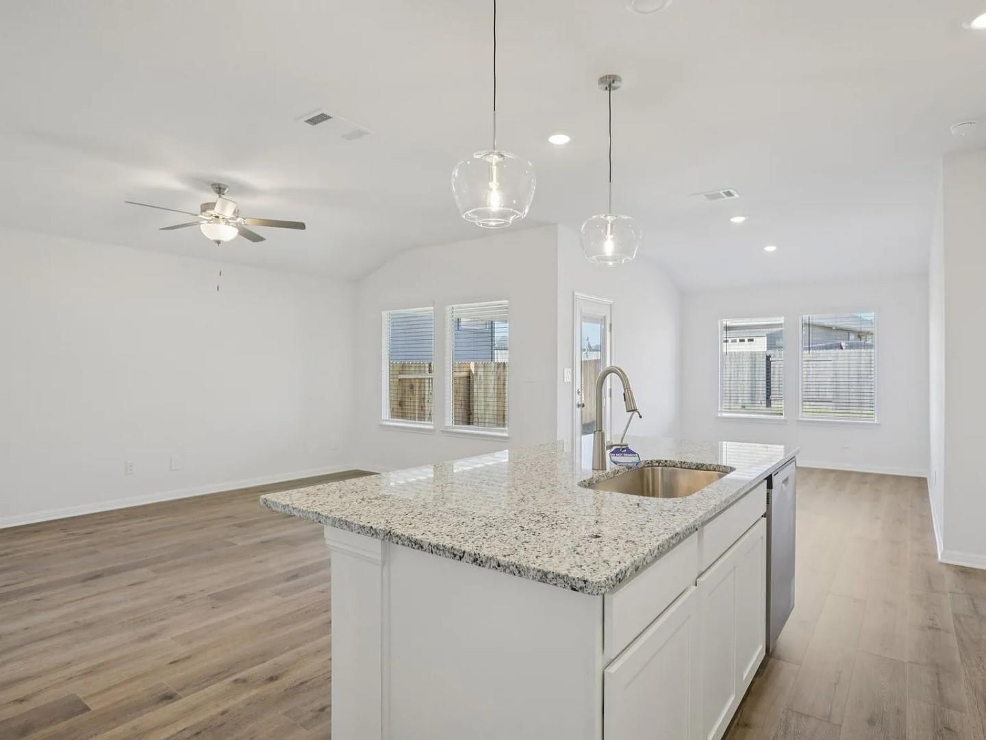 486 El Capitan Loop, Dripping Springs, TX 78620