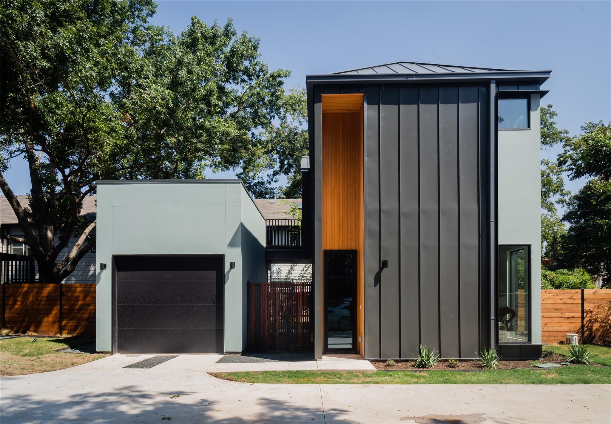 1103 Cherico St # 2, Austin, TX 78702