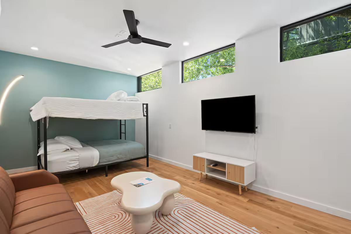 1103 Cherico St # 2, Austin, TX 78702