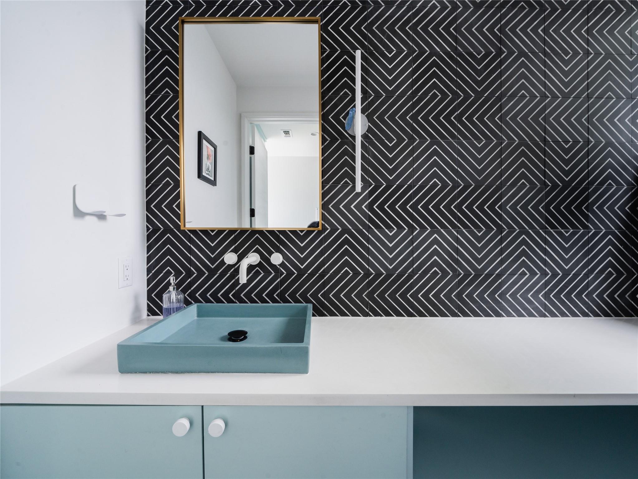 1103 Cherico St # 2, Austin, TX 78702