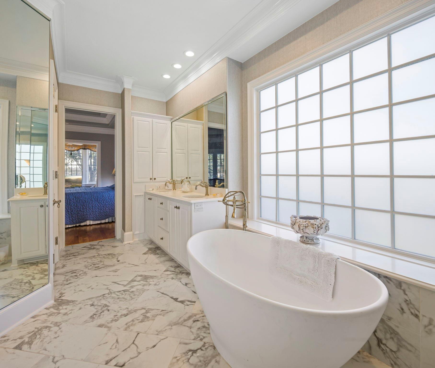 124 Florentine, Horseshoe Bay, TX 78657