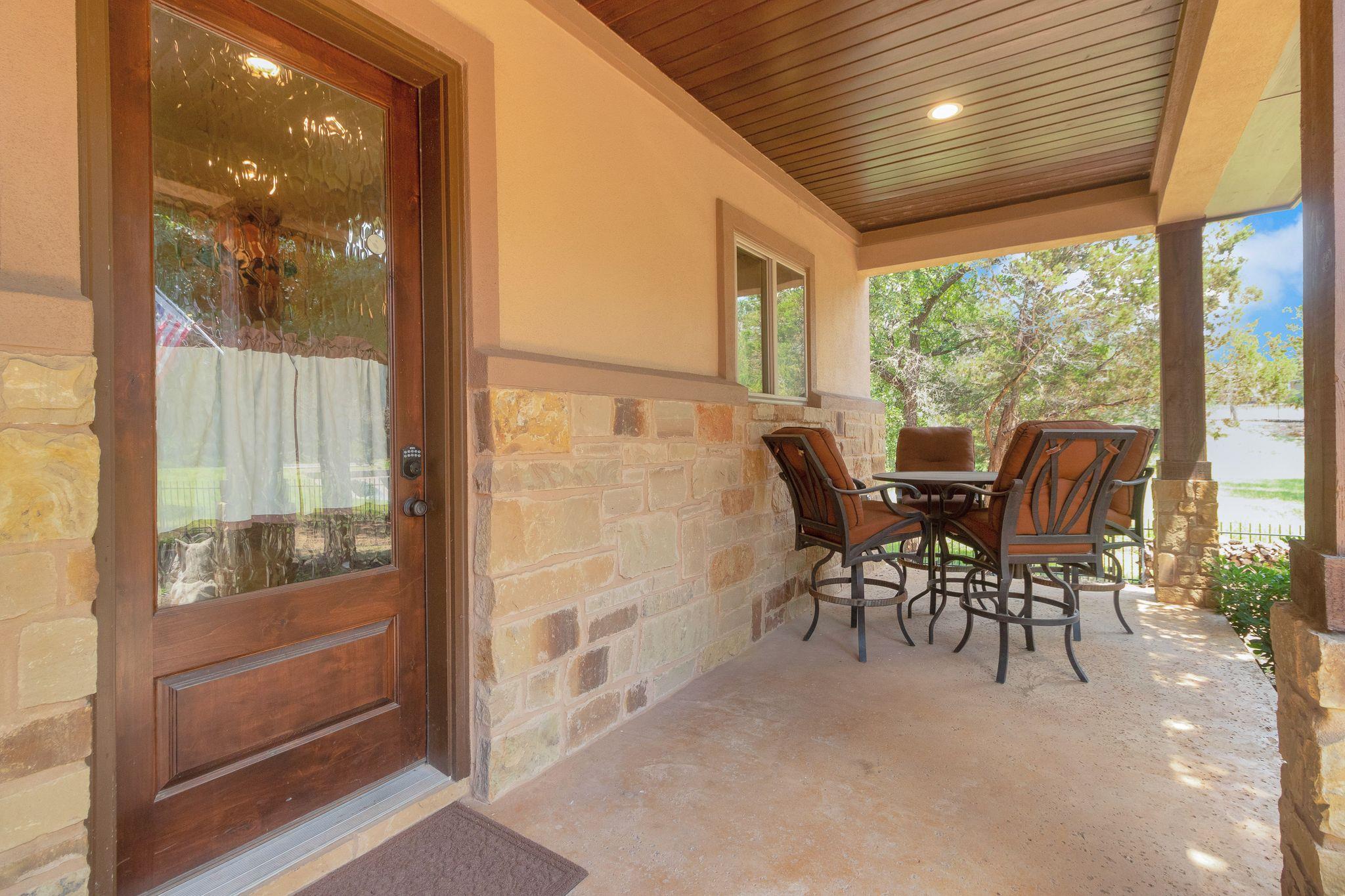 304 Pheasant Meadow Mdw, Liberty Hill, TX 78642