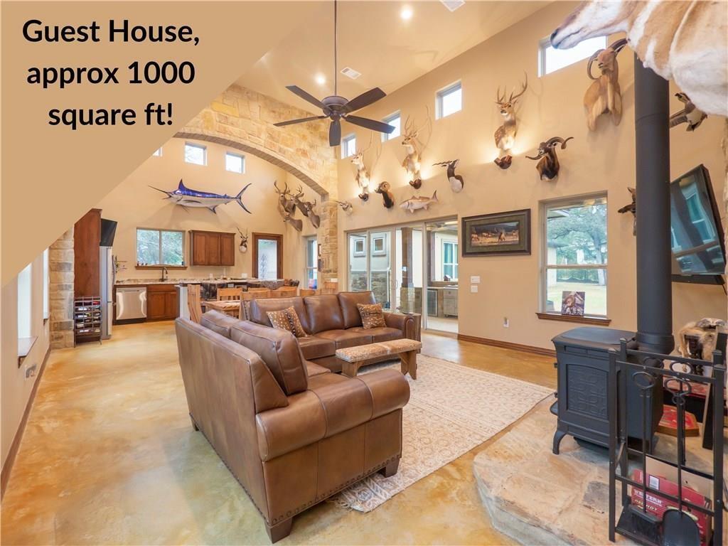 304 Pheasant Meadow Mdw, Liberty Hill, TX 78642
