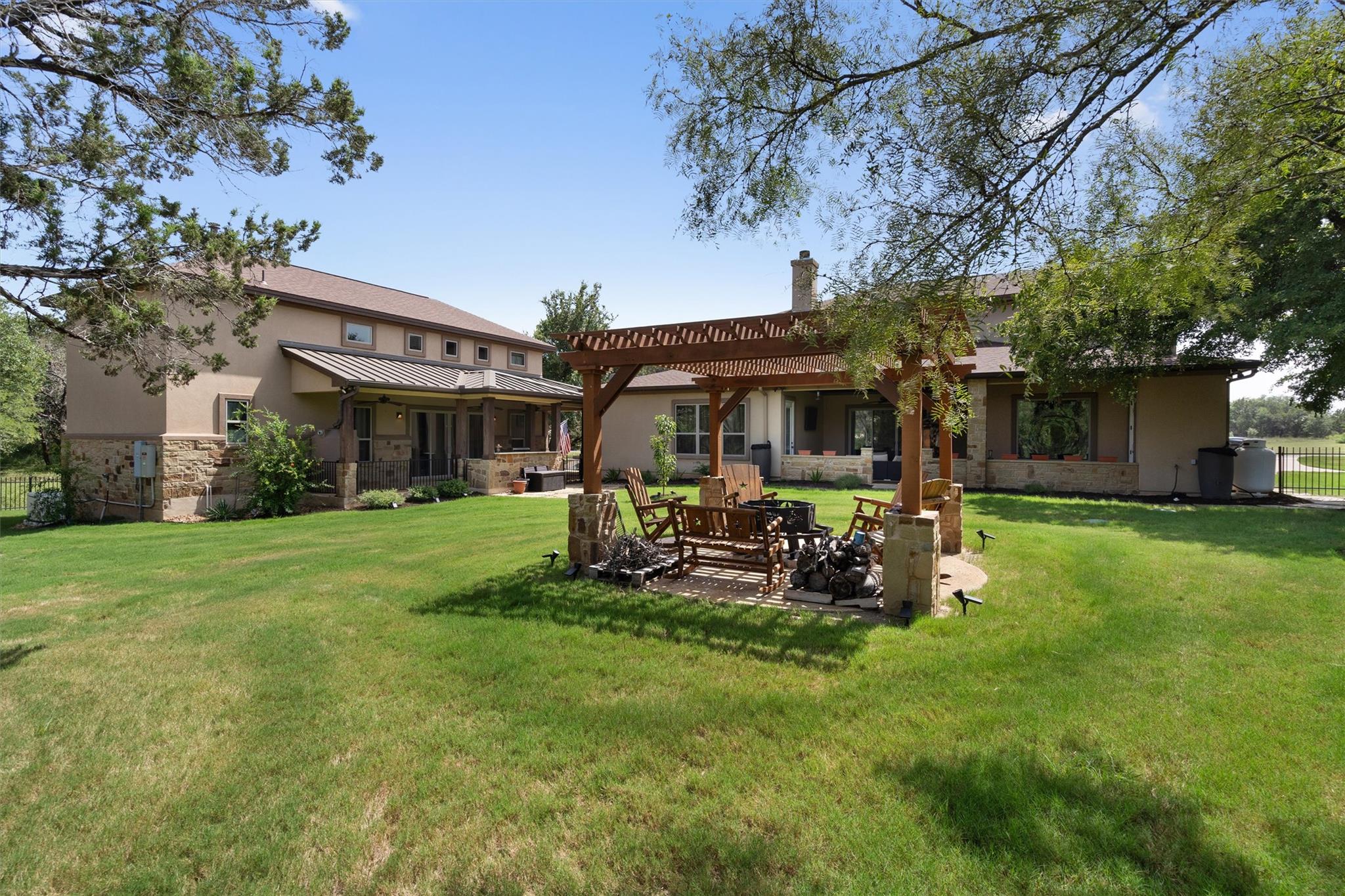 304 Pheasant Meadow Mdw, Liberty Hill, TX 78642