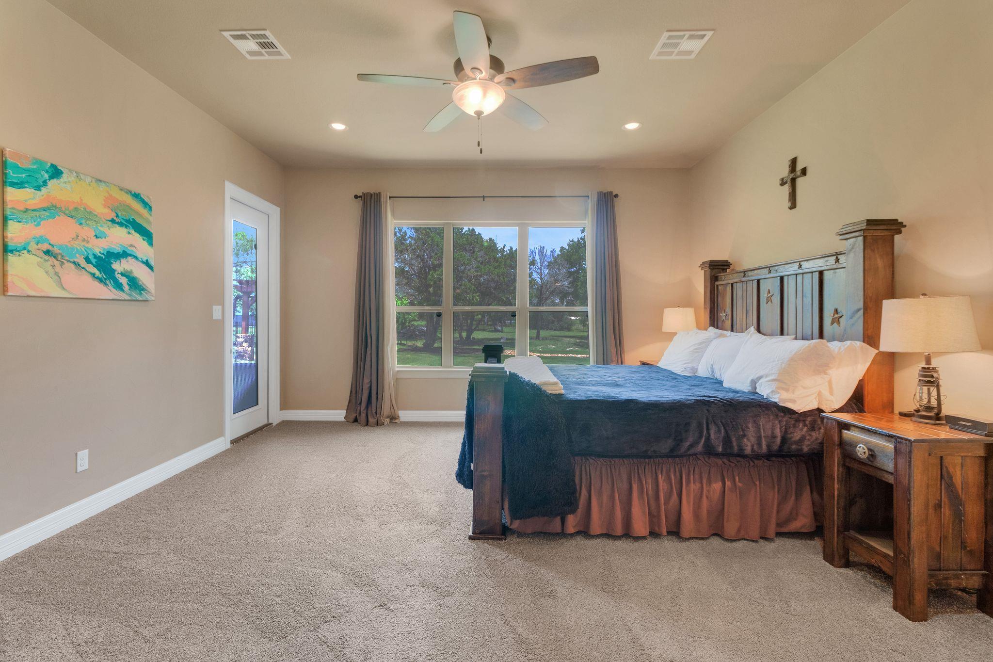 304 Pheasant Meadow Mdw, Liberty Hill, TX 78642