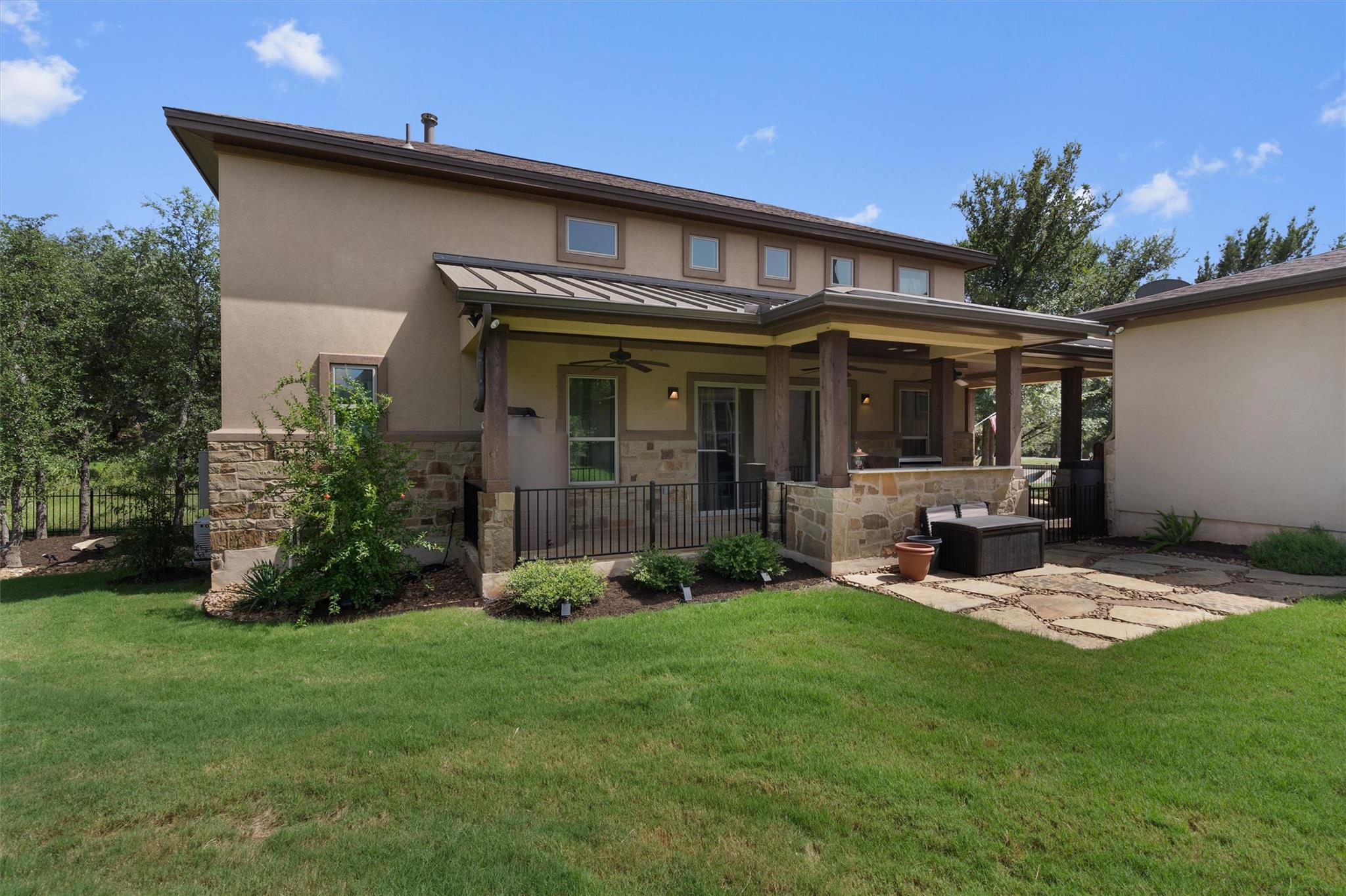 304 Pheasant Meadow Mdw, Liberty Hill, TX 78642