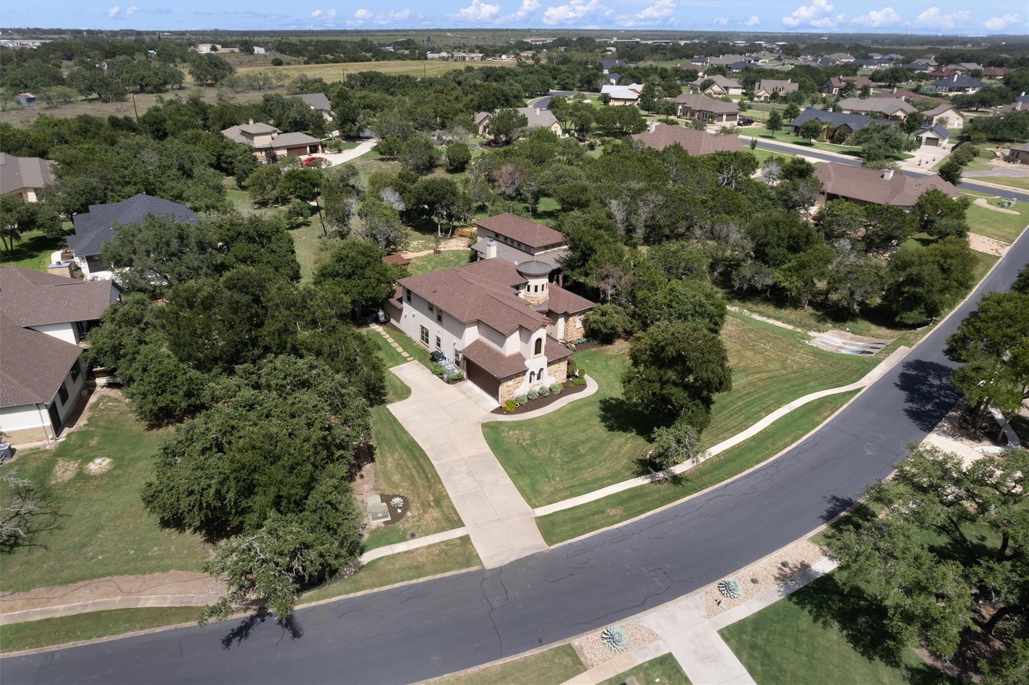 304 Pheasant Meadow Mdw, Liberty Hill, TX 78642