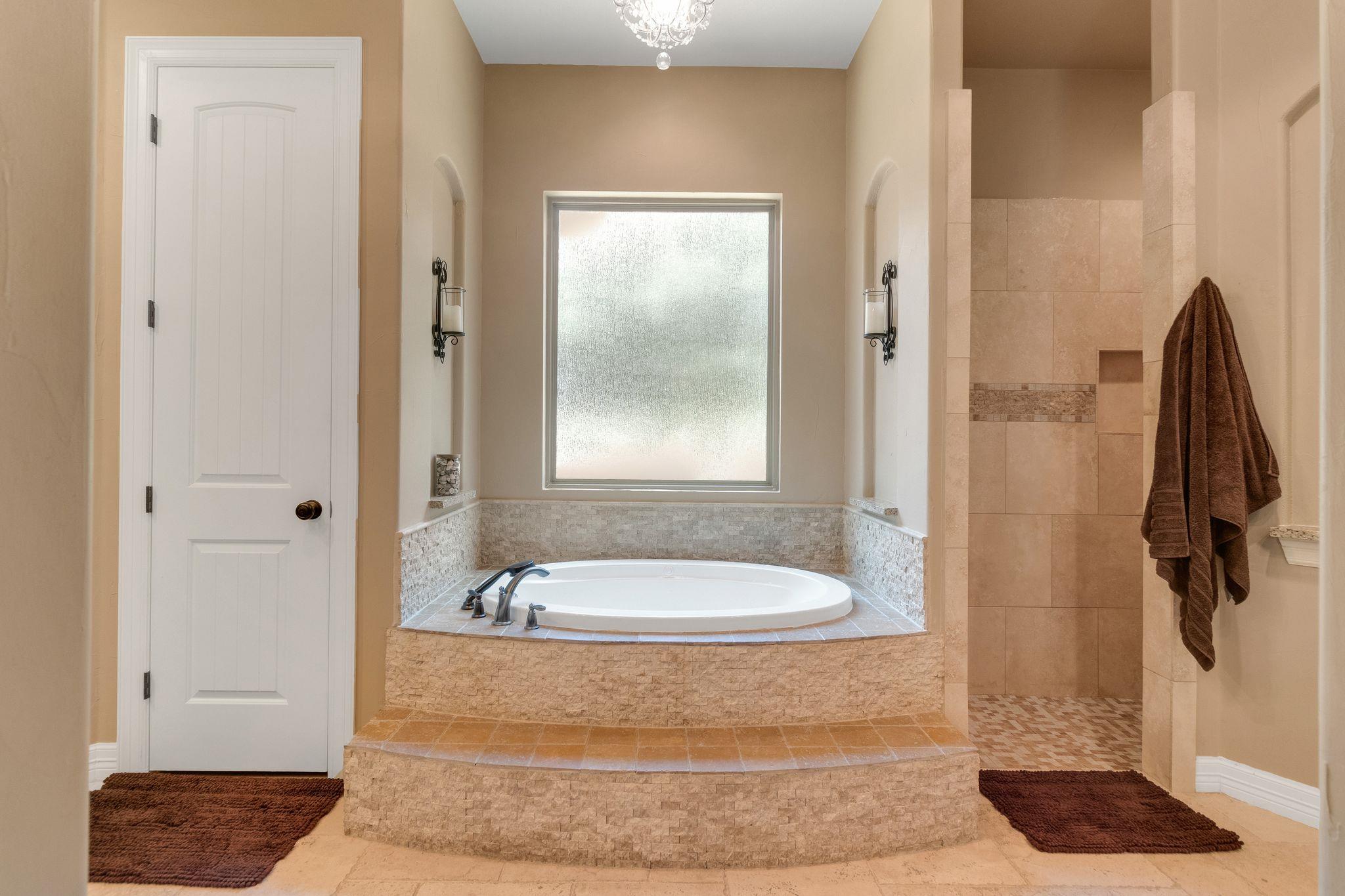 304 Pheasant Meadow Mdw, Liberty Hill, TX 78642