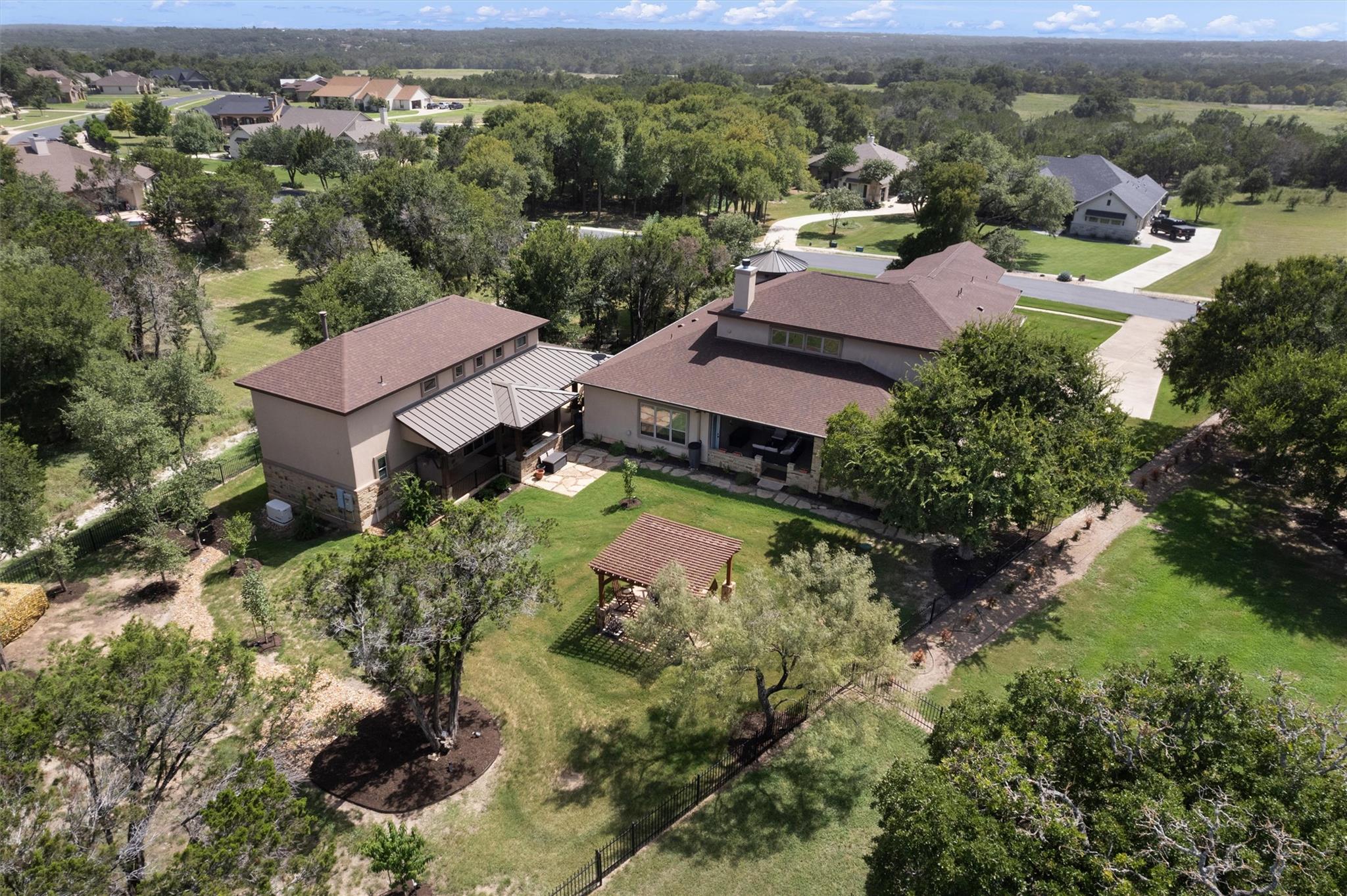 304 Pheasant Meadow Mdw, Liberty Hill, TX 78642