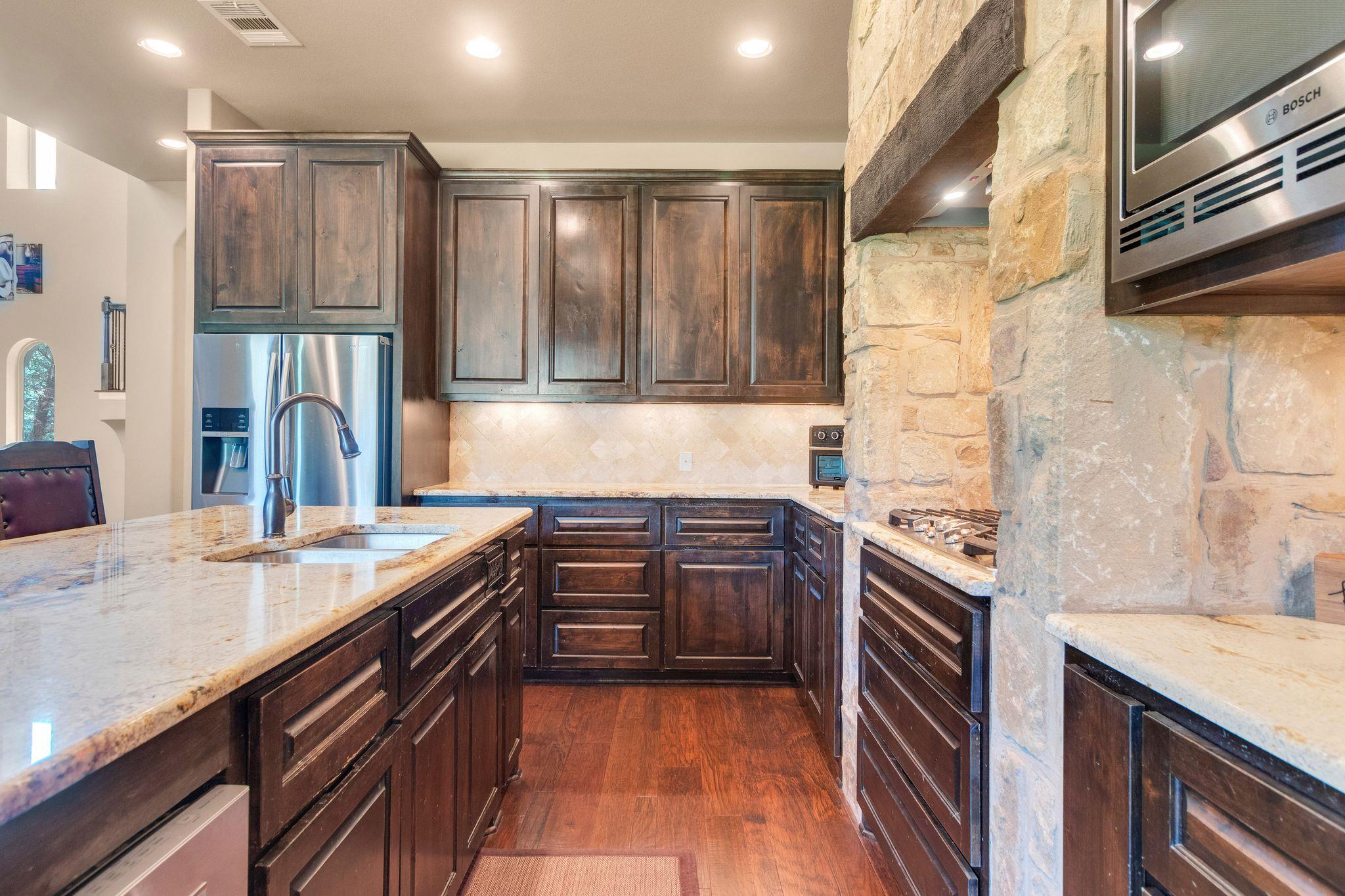 304 Pheasant Meadow Mdw, Liberty Hill, TX 78642