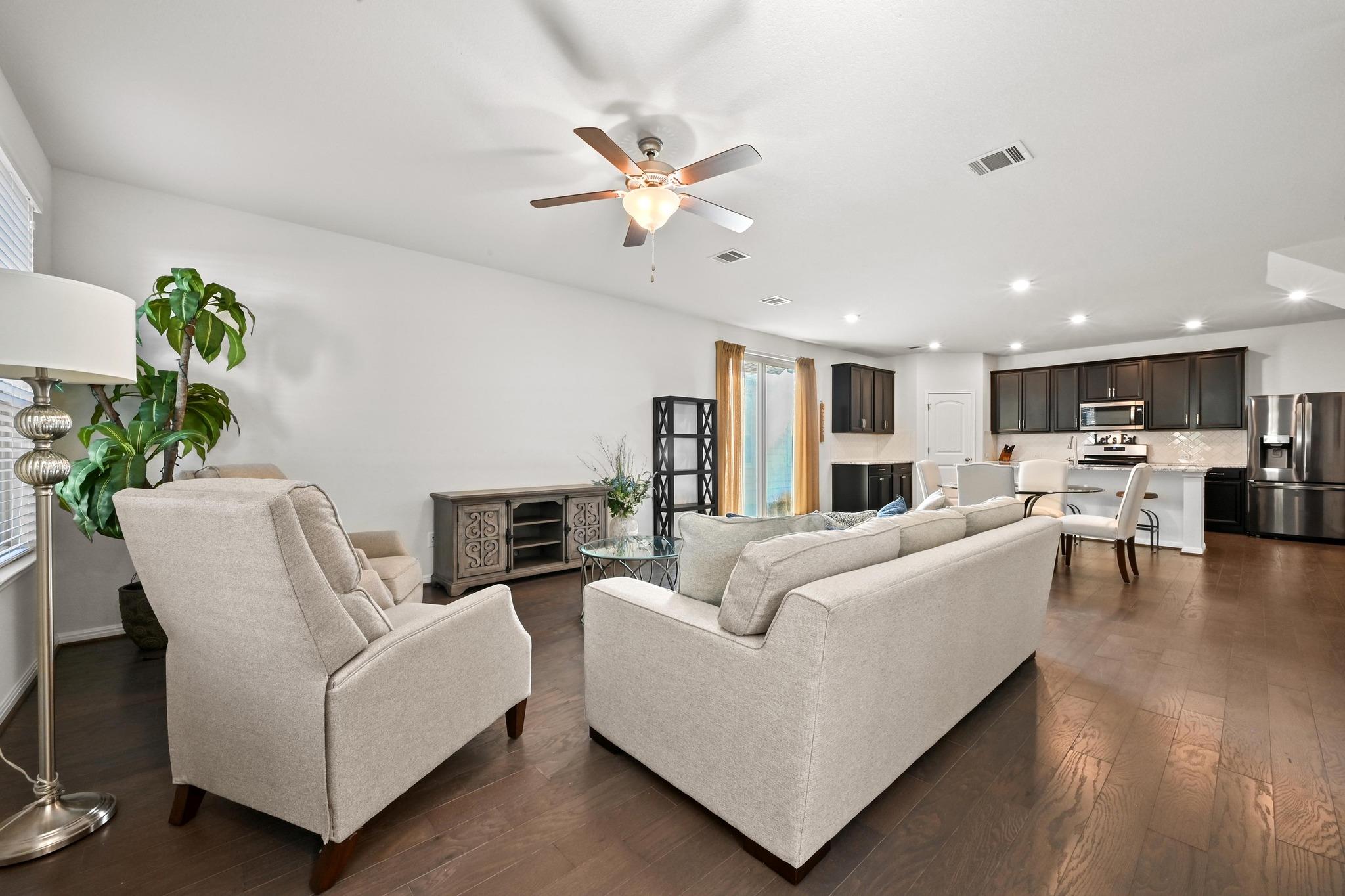 127 Iron Rail Rd, Dripping Springs, TX 78620