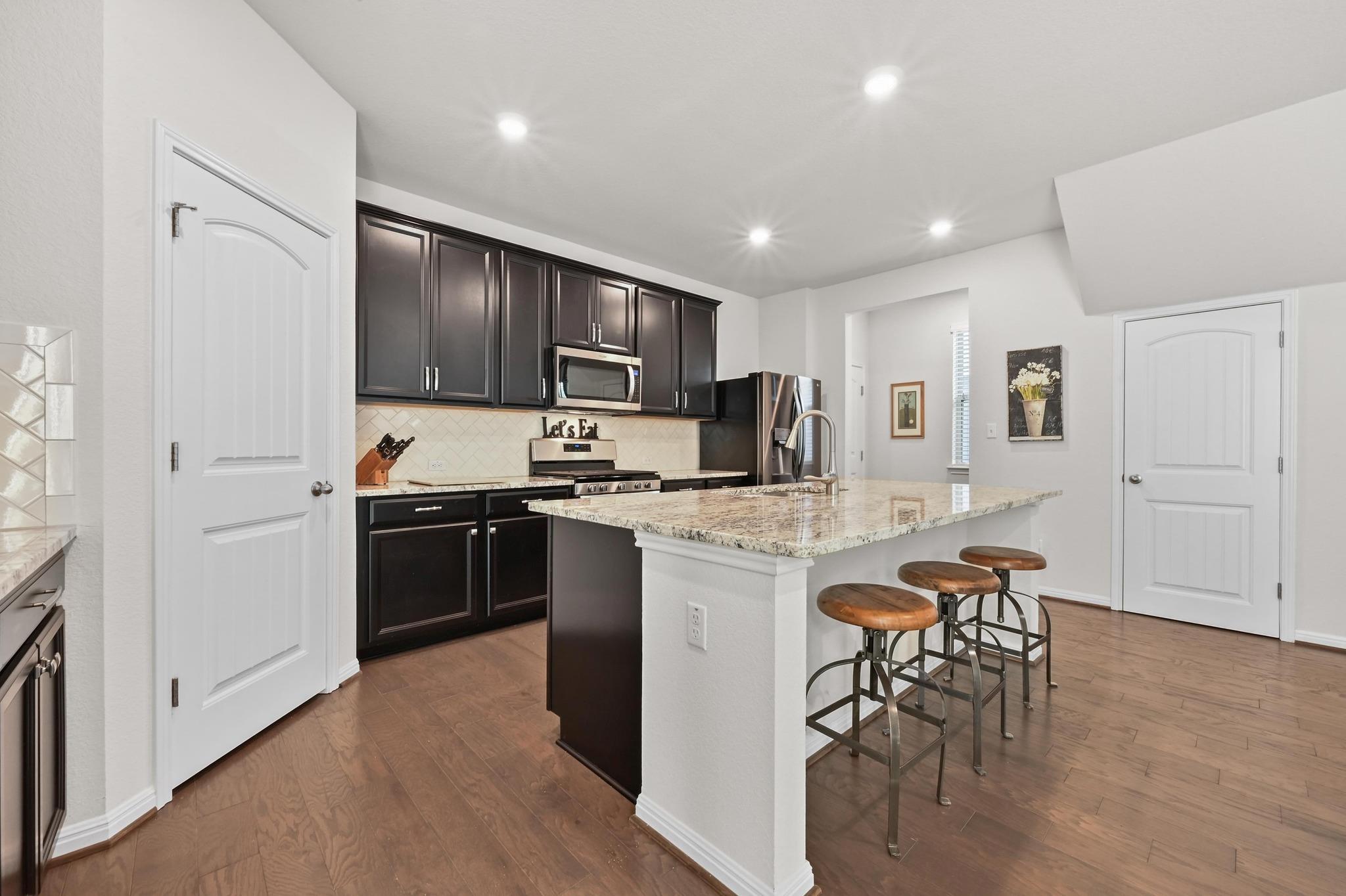 127 Iron Rail Rd, Dripping Springs, TX 78620