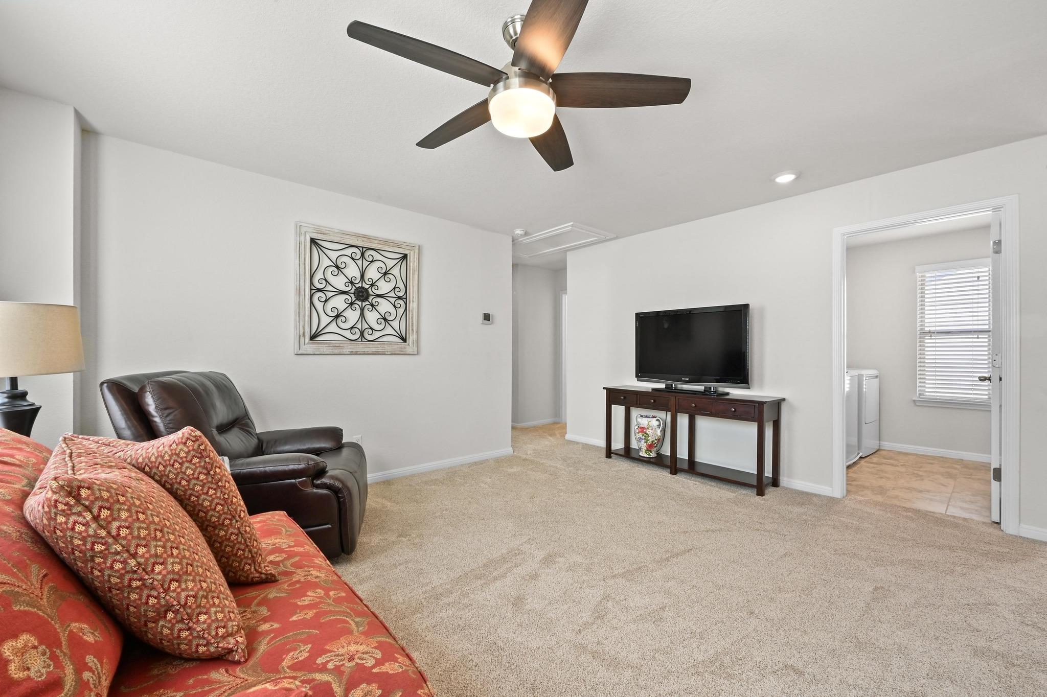 127 Iron Rail Rd, Dripping Springs, TX 78620