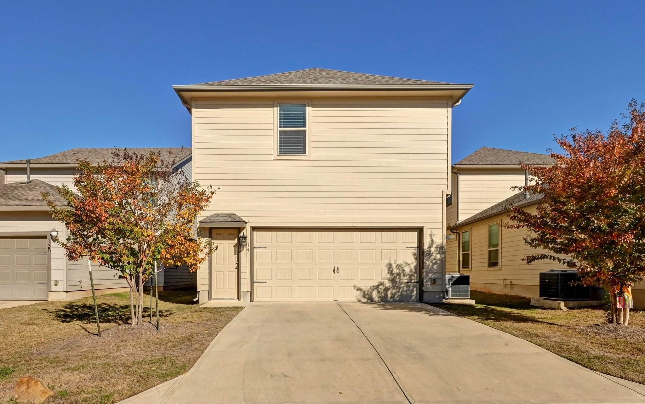 127 Iron Rail Rd, Dripping Springs, TX 78620