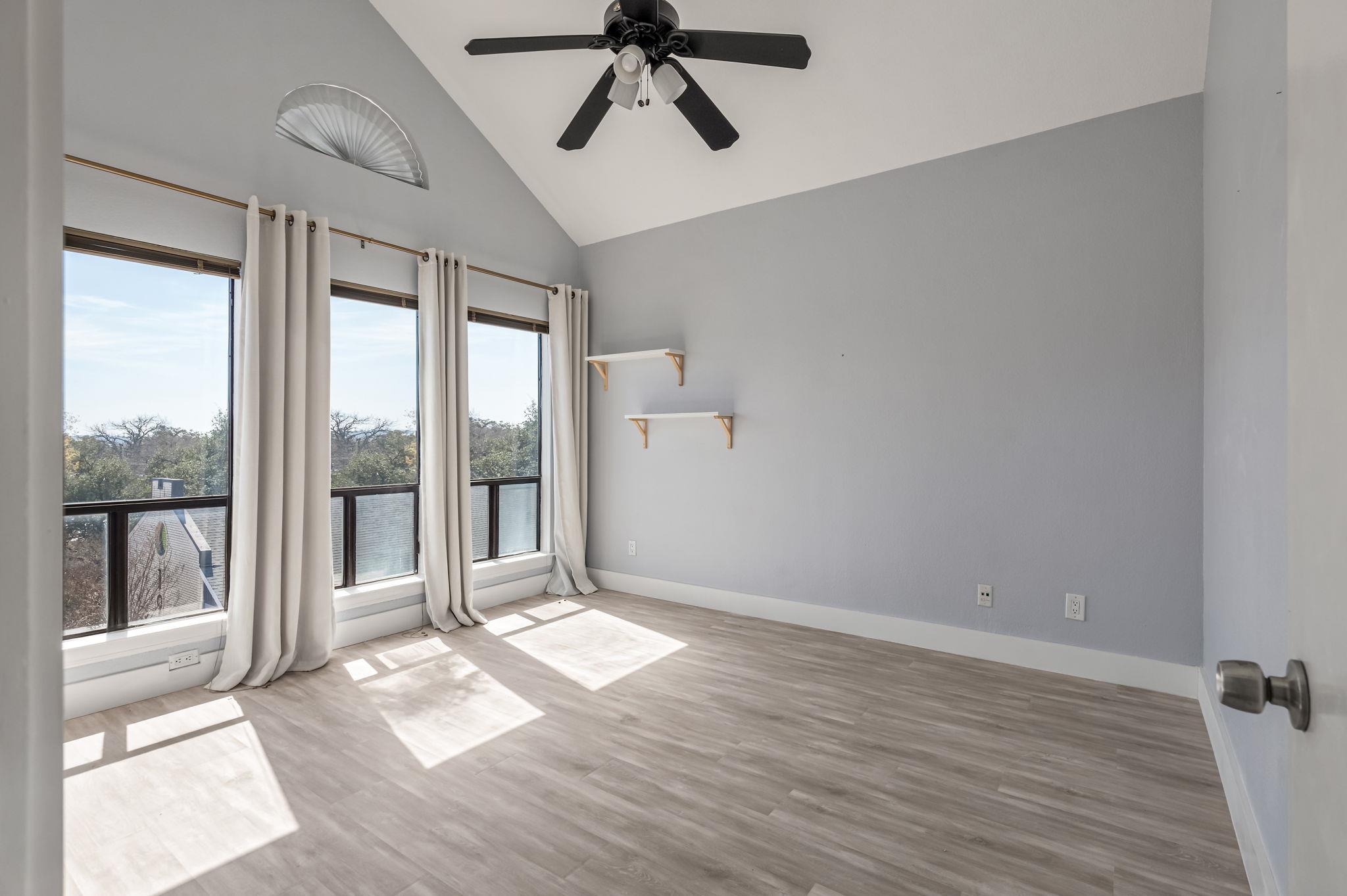 1910 Robbins Pl # 311, Austin, TX 78705