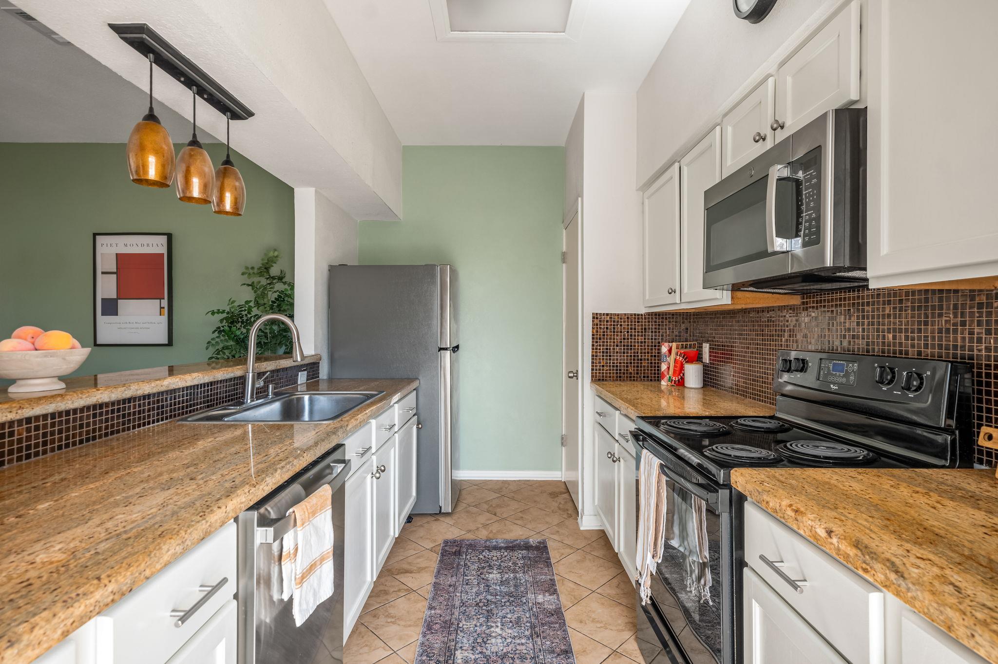 1910 Robbins Pl # 311, Austin, TX 78705