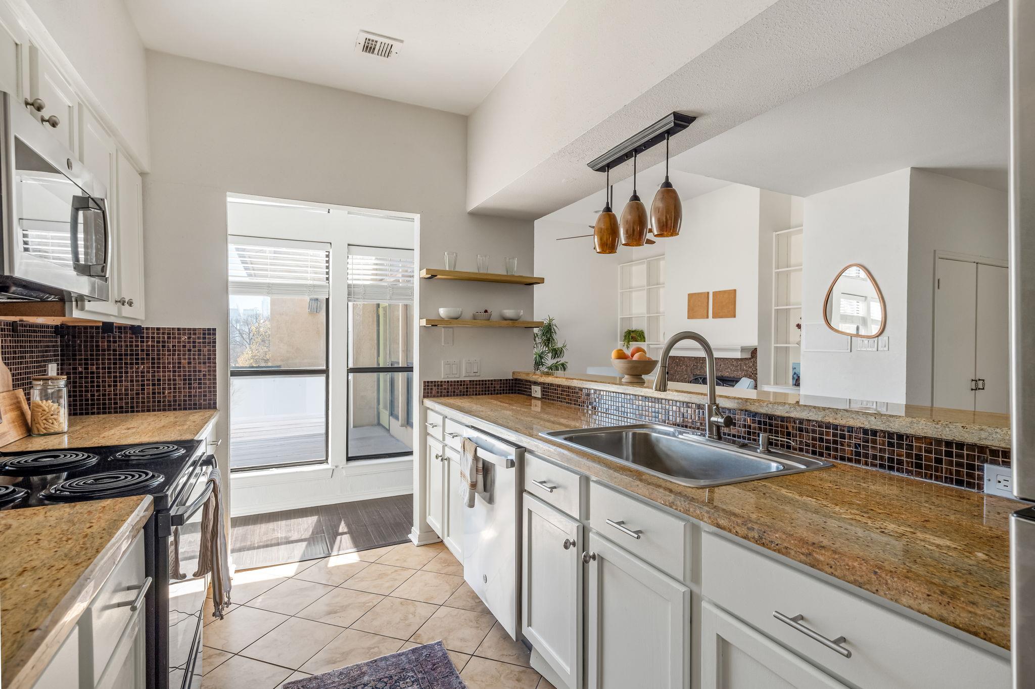 1910 Robbins Pl # 311, Austin, TX 78705