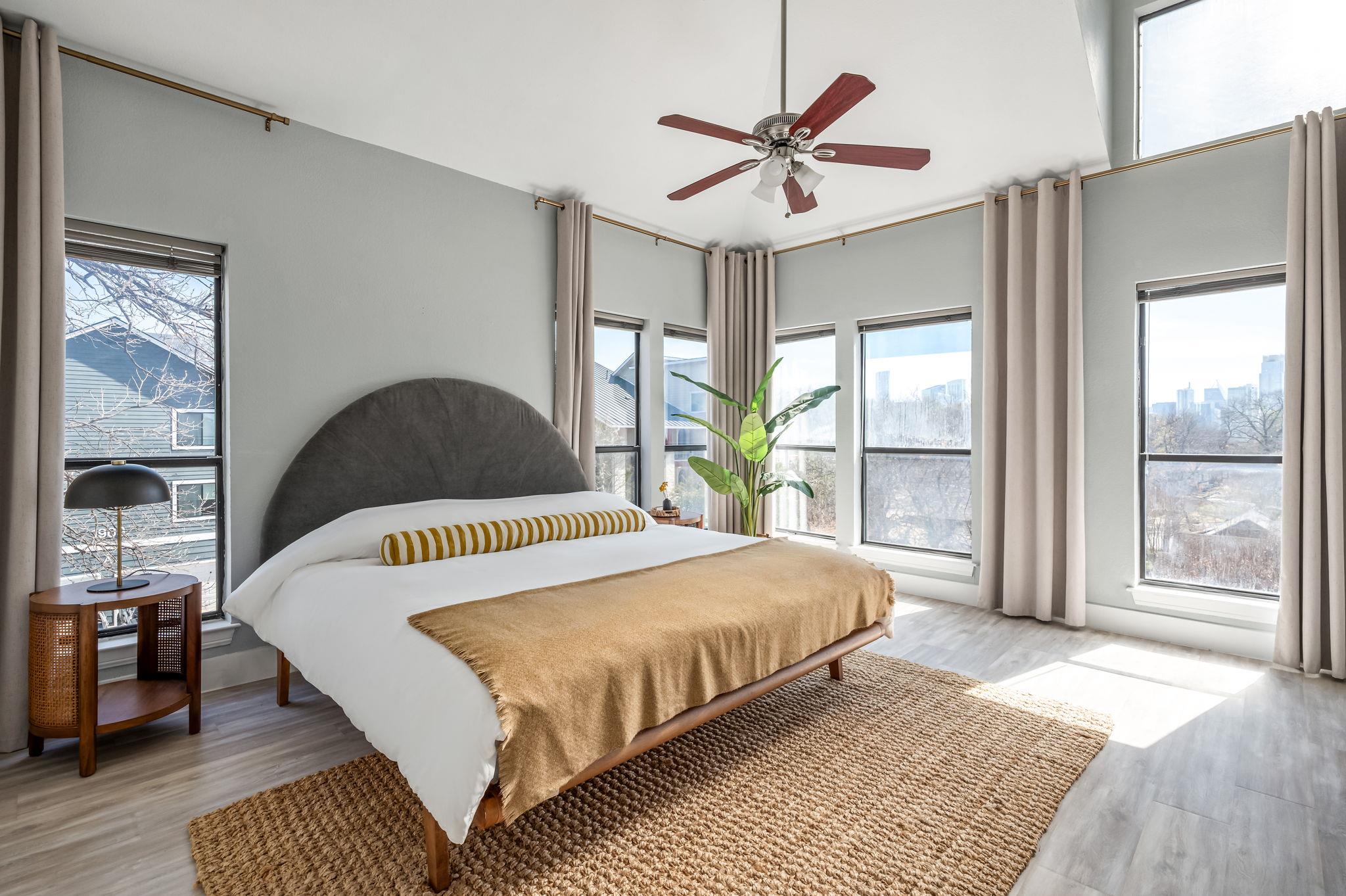 1910 Robbins Pl # 311, Austin, TX 78705