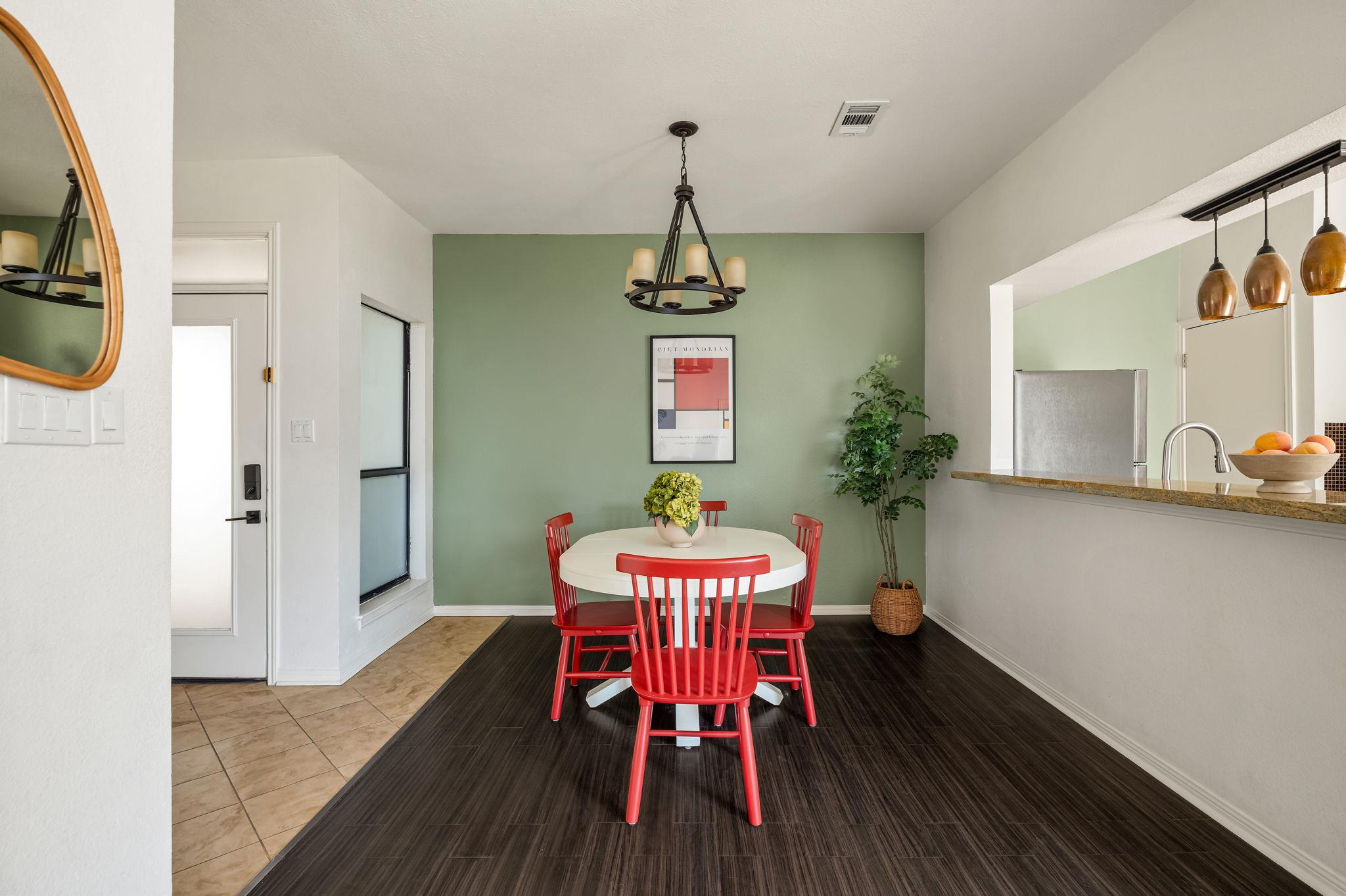 1910 Robbins Pl # 311, Austin, TX 78705