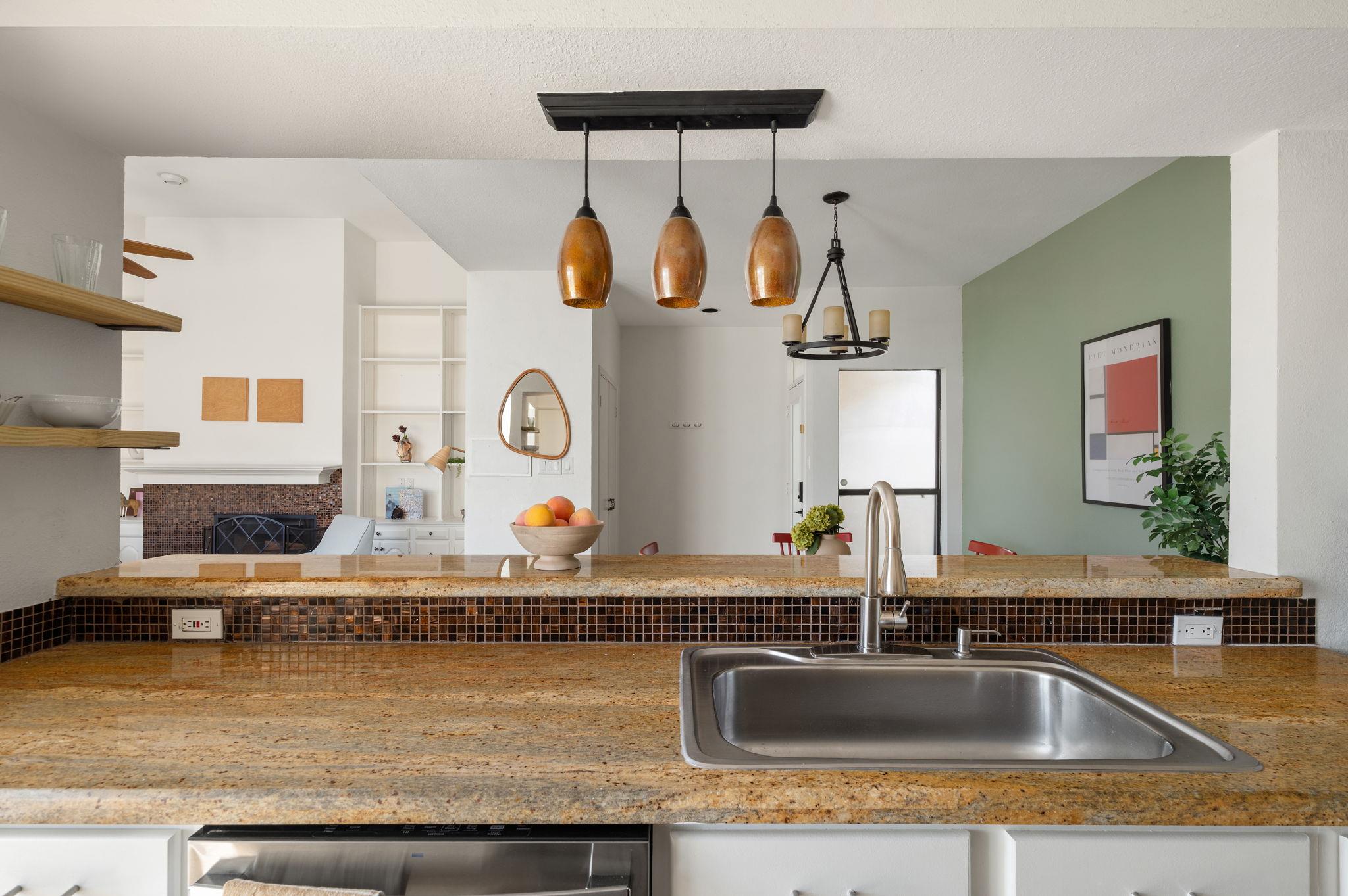 1910 Robbins Pl # 311, Austin, TX 78705