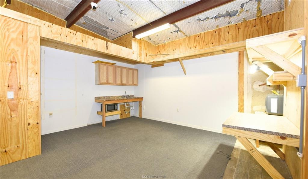 409 N Stone Street, Caldwell, TX 77836