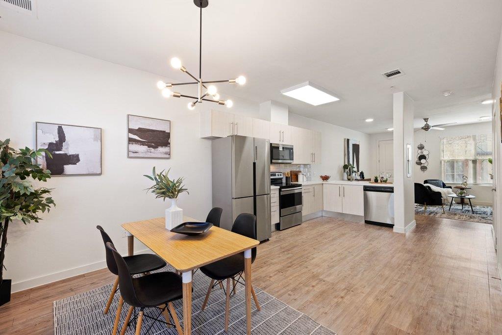 7805 Cooper Ln # 401, Austin, TX 78745