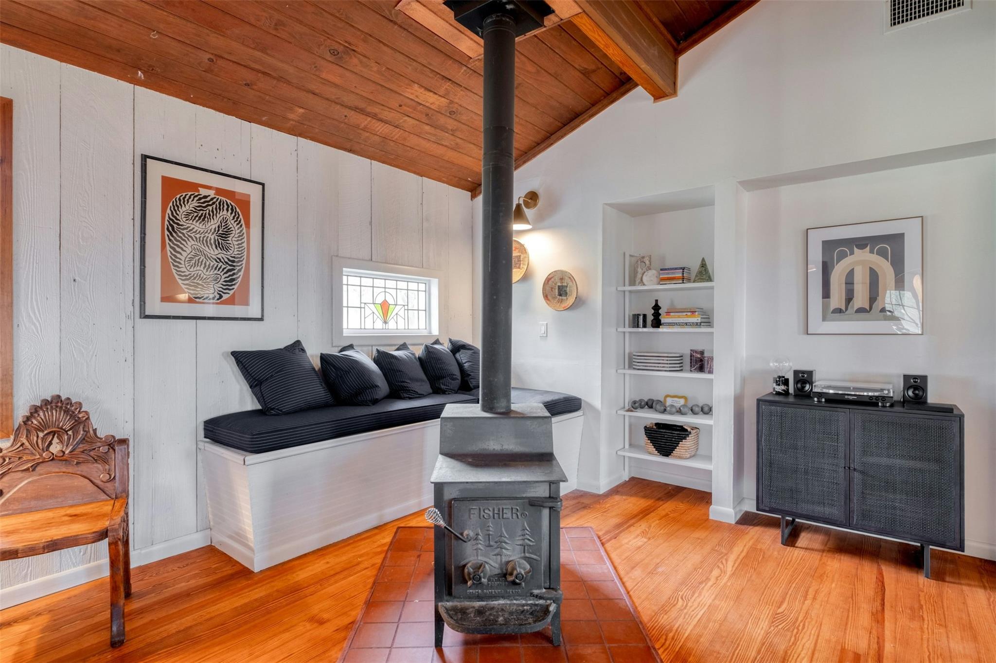 317 Walnut Creek Rd, Bastrop, TX 78602