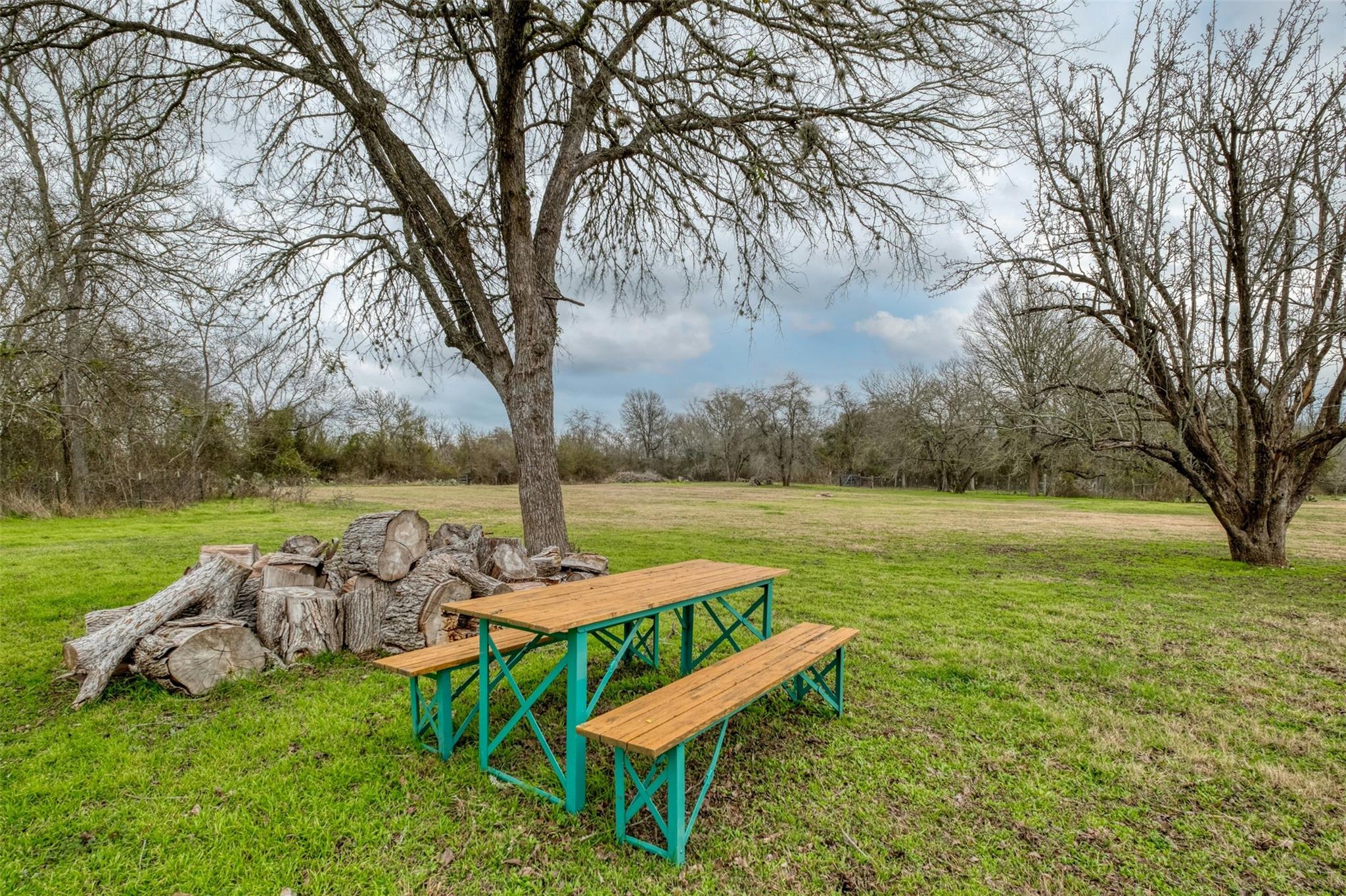 317 Walnut Creek Rd, Bastrop, TX 78602