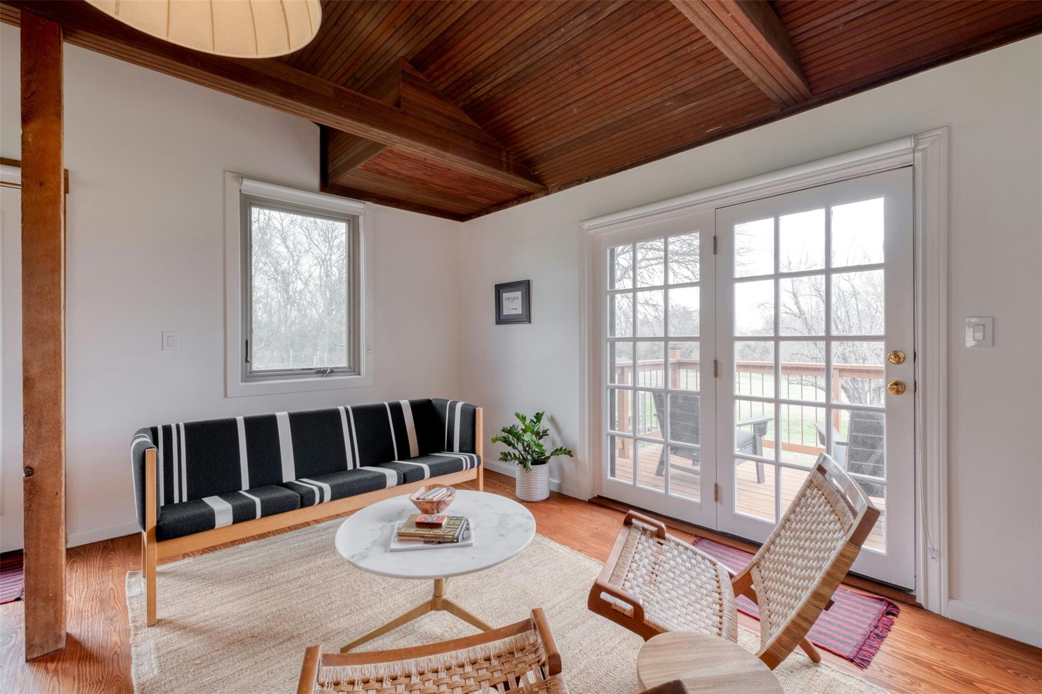 317 Walnut Creek Rd, Bastrop, TX 78602