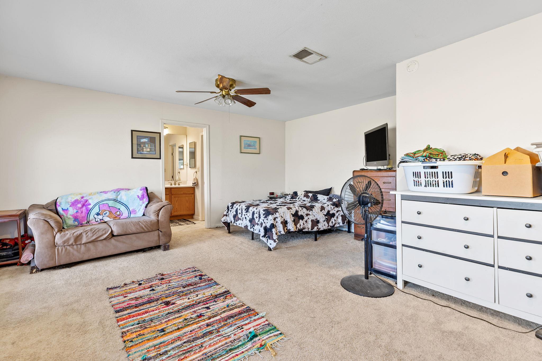 61 Family Cir, Hutto, TX 78634