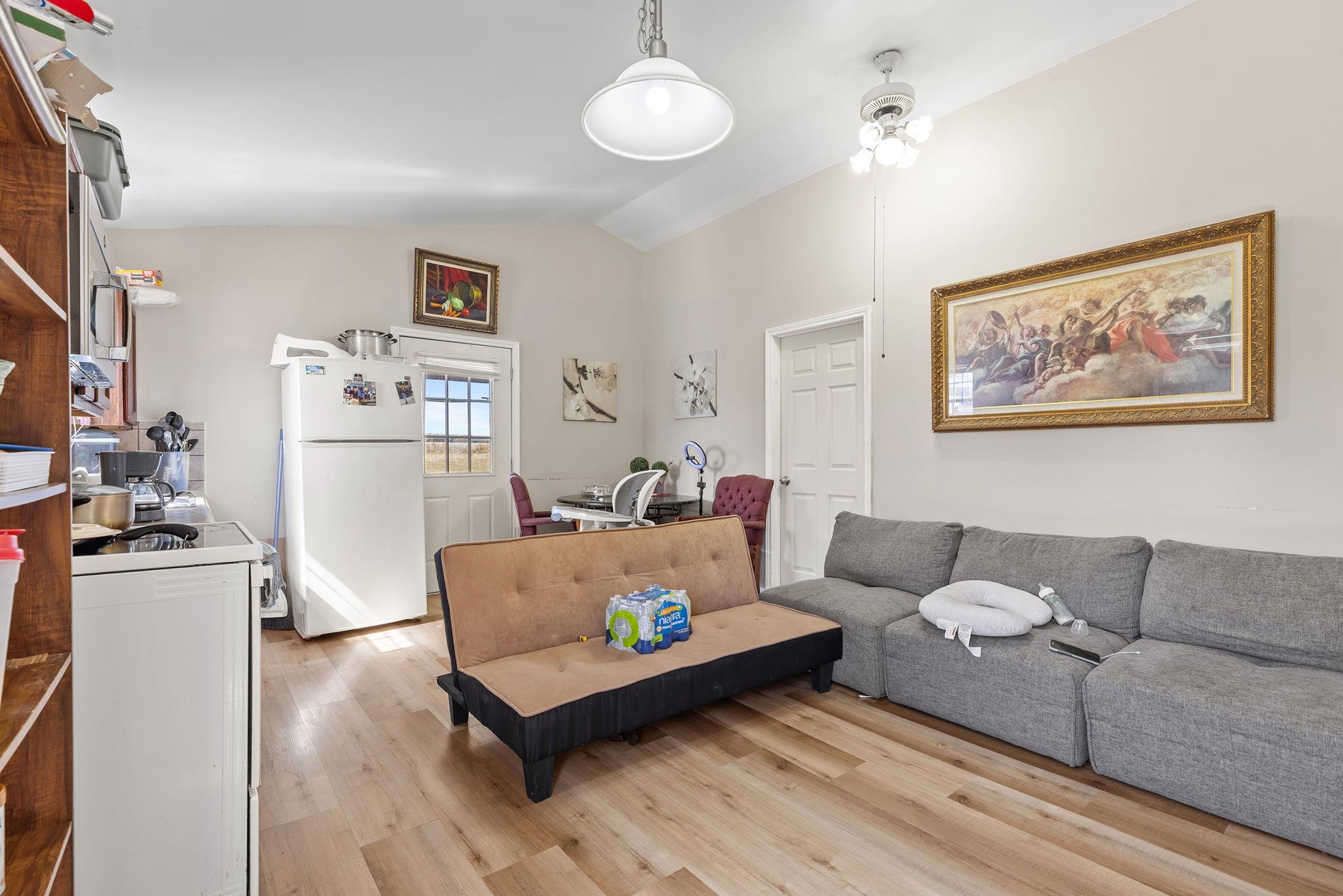 61 Family Cir, Hutto, TX 78634