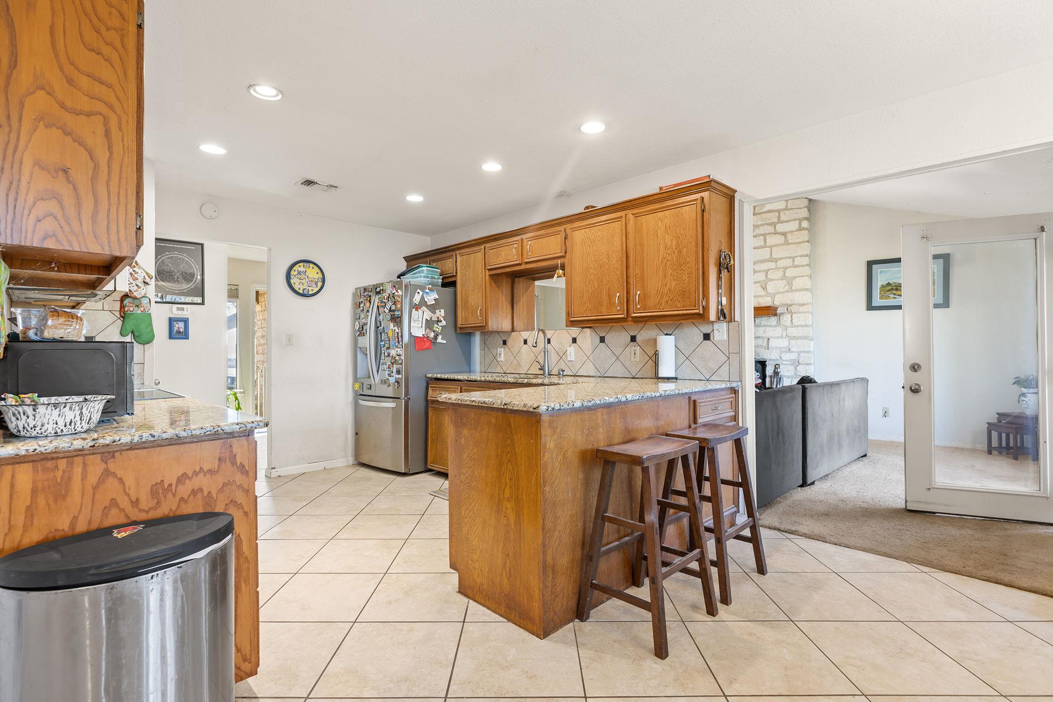 61 Family Cir, Hutto, TX 78634