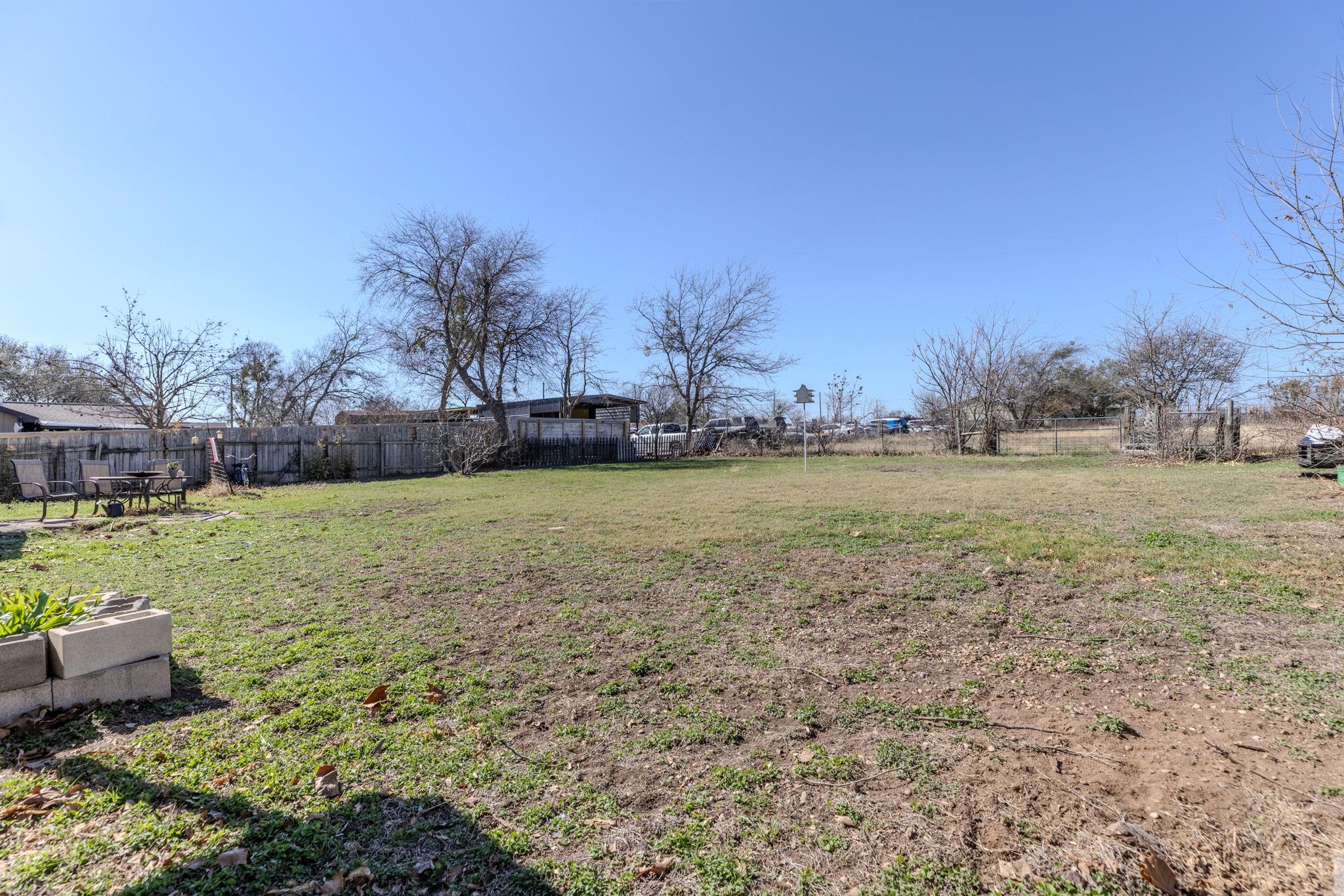 61 Family Cir, Hutto, TX 78634