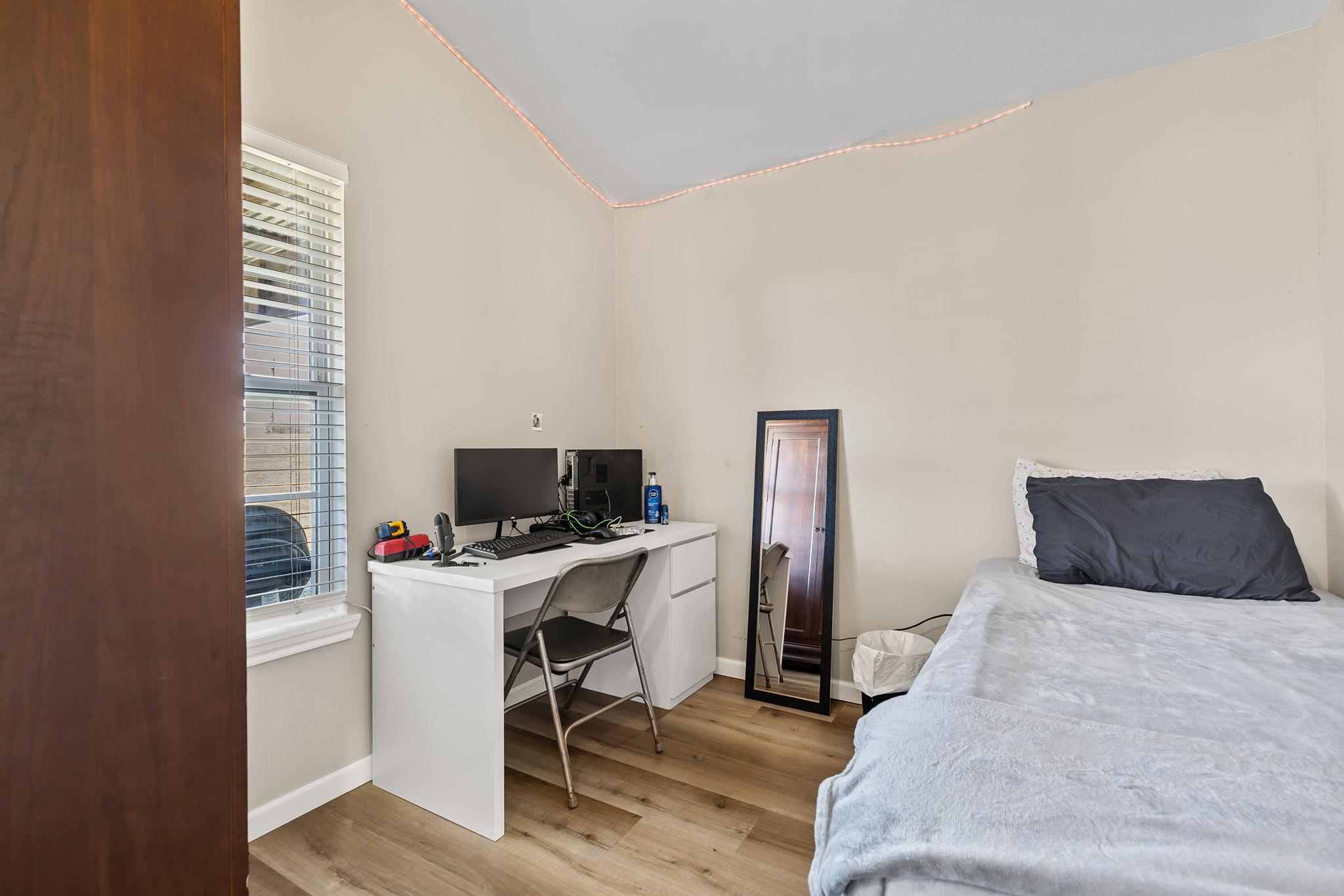 61 Family Cir, Hutto, TX 78634