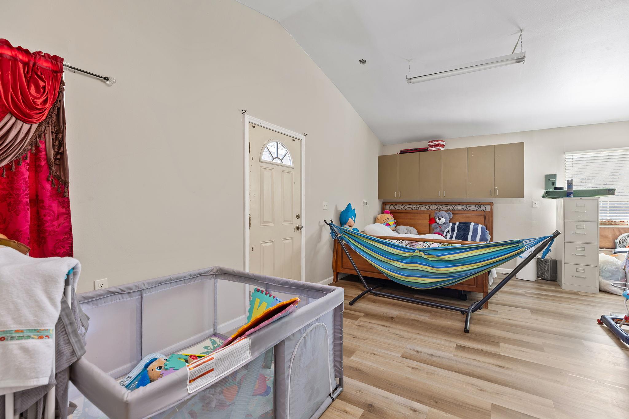 61 Family Cir, Hutto, TX 78634