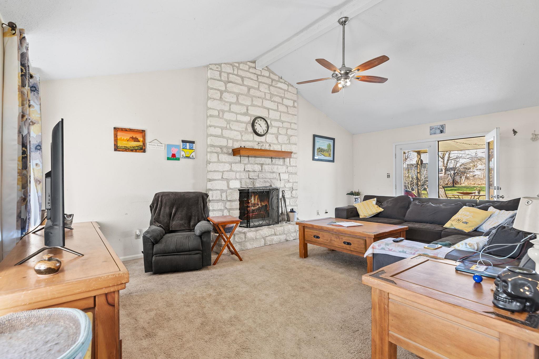 61 Family Cir, Hutto, TX 78634