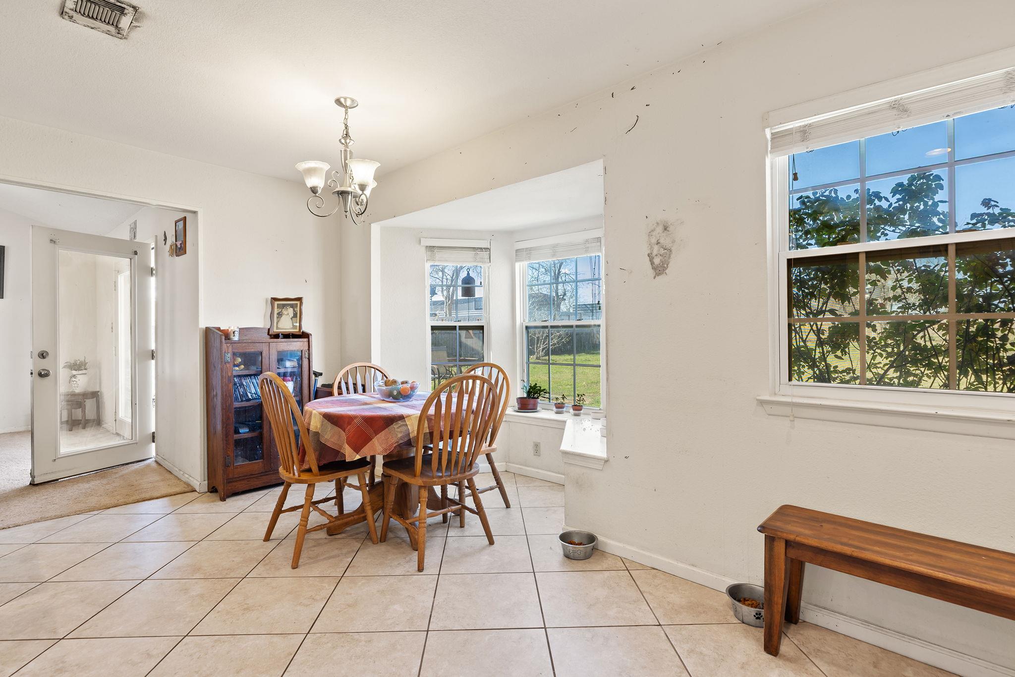 61 Family Cir, Hutto, TX 78634