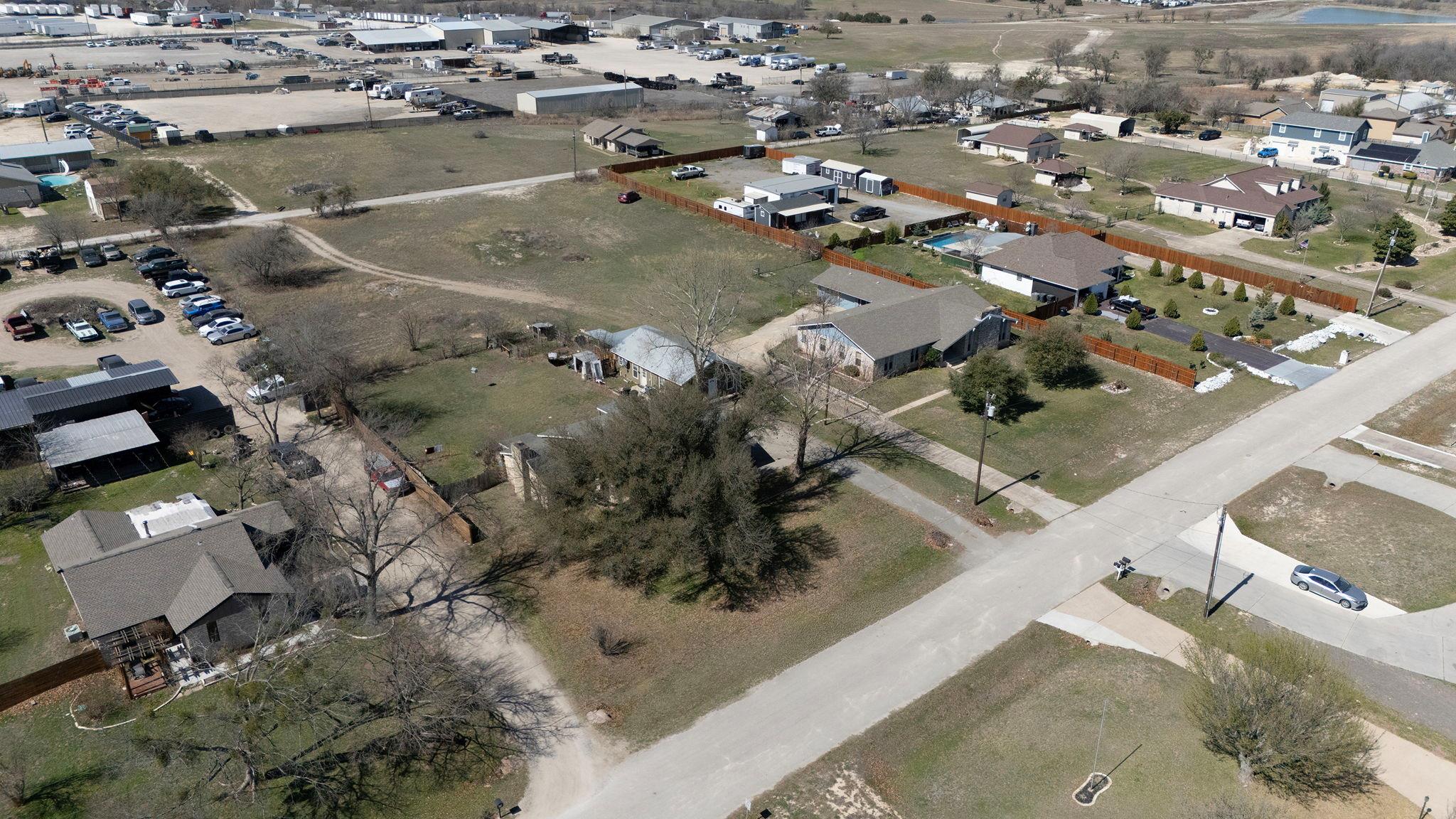 61 Family Cir, Hutto, TX 78634