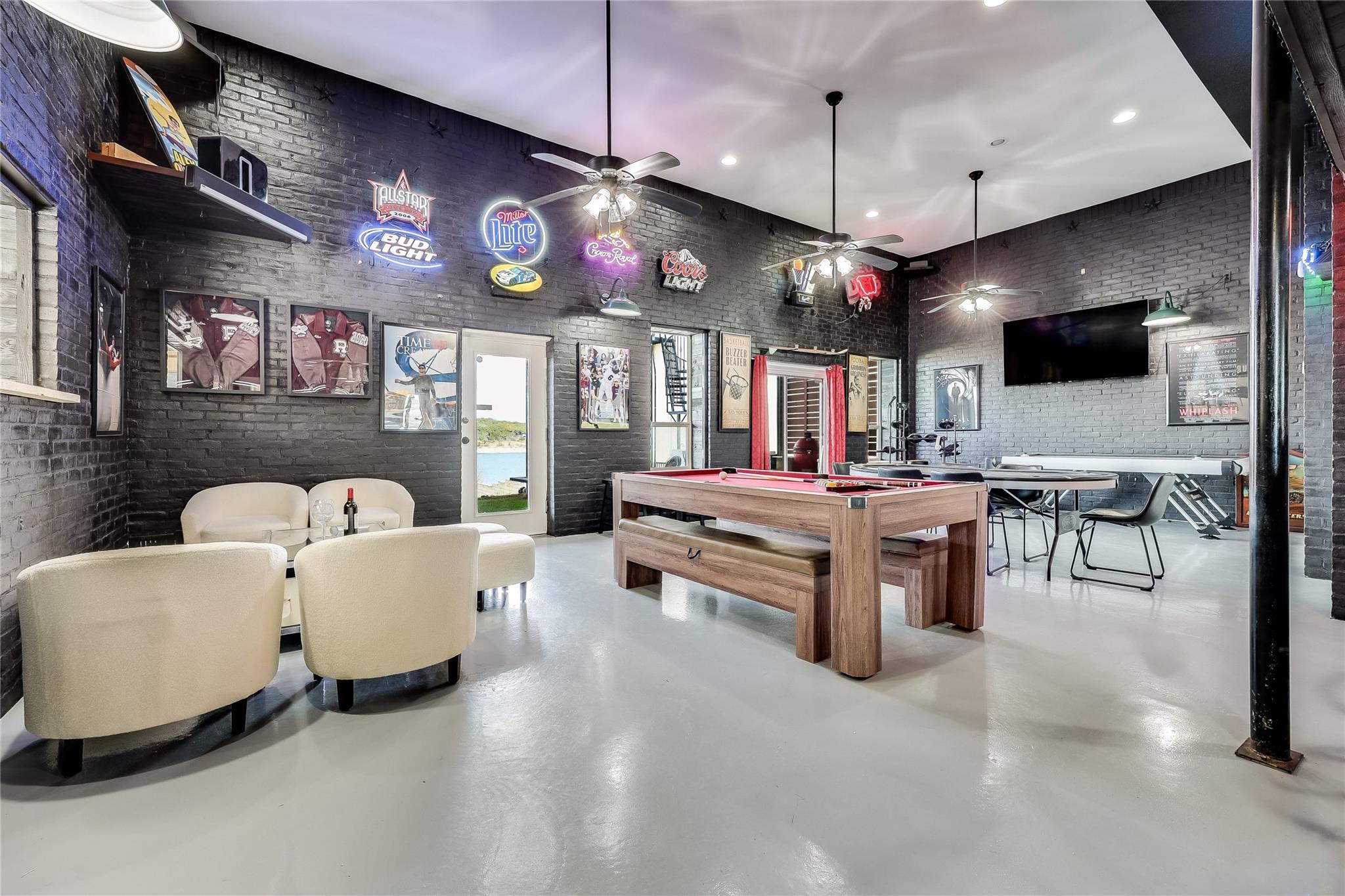 3008 Point Cv, Lago Vista, TX 78645