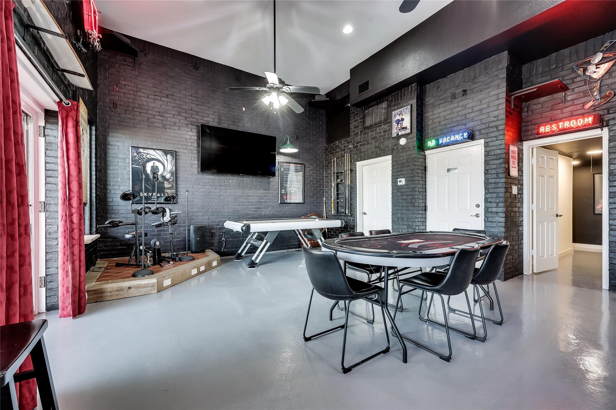 3008 Point Cv, Lago Vista, TX 78645