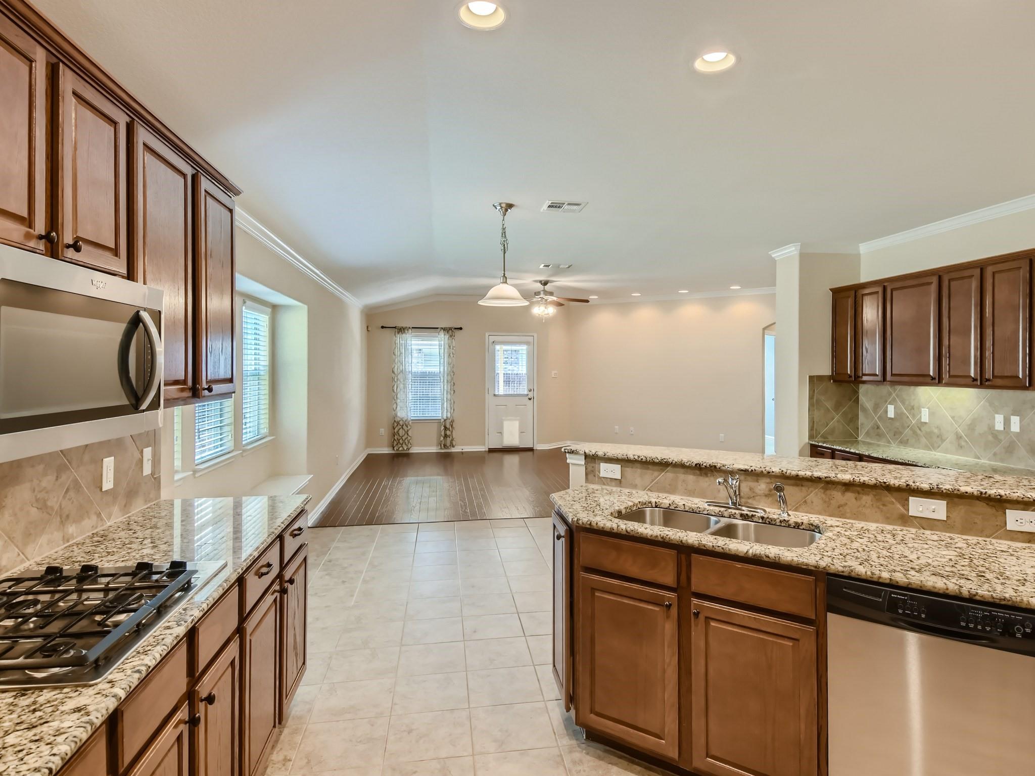 2016 Mary Ella Dr, Leander, TX 78641