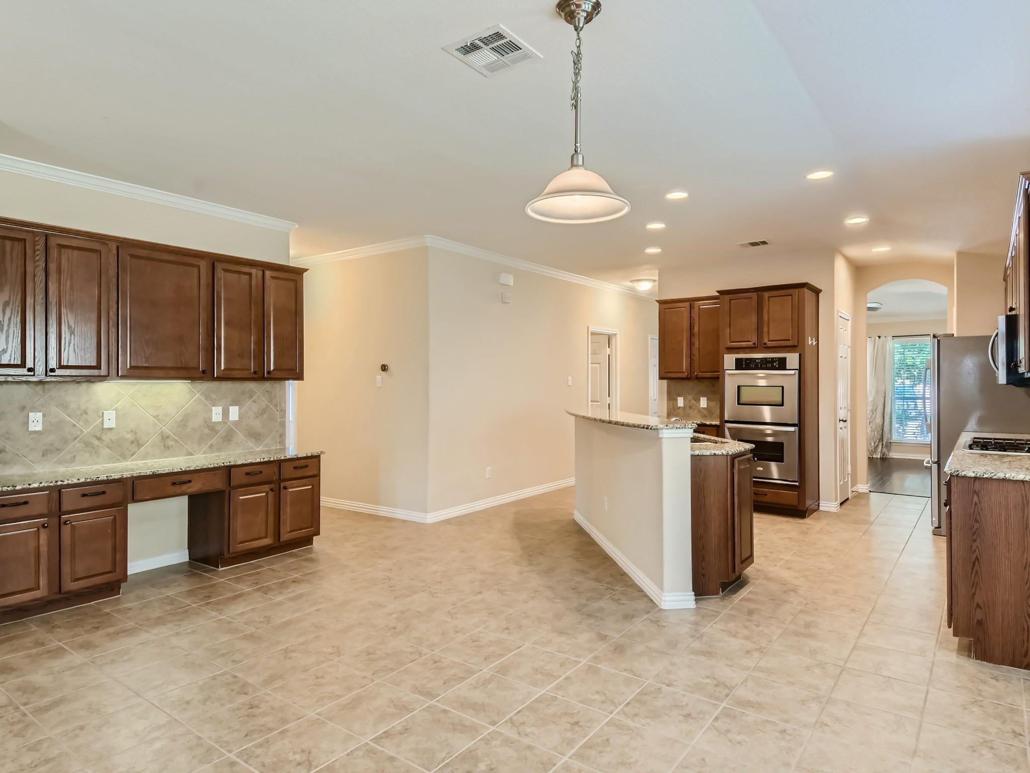 2016 Mary Ella Dr, Leander, TX 78641